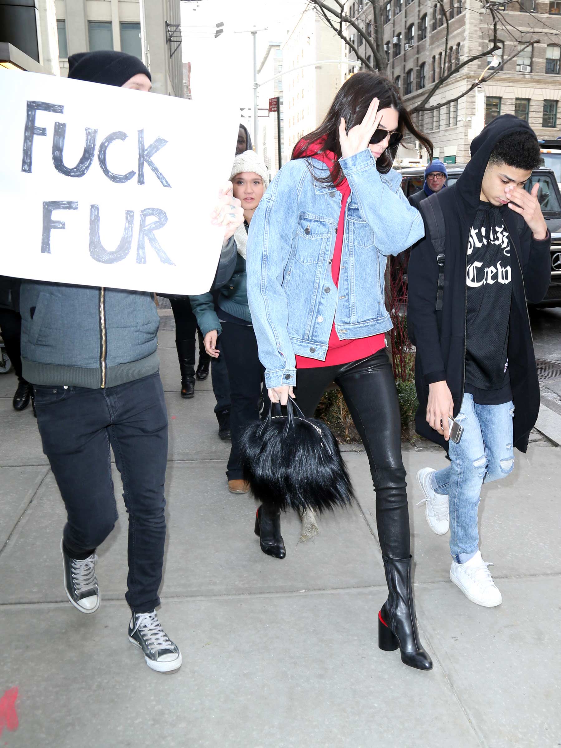 Kendall Jenner out for Lunch at Cipriani