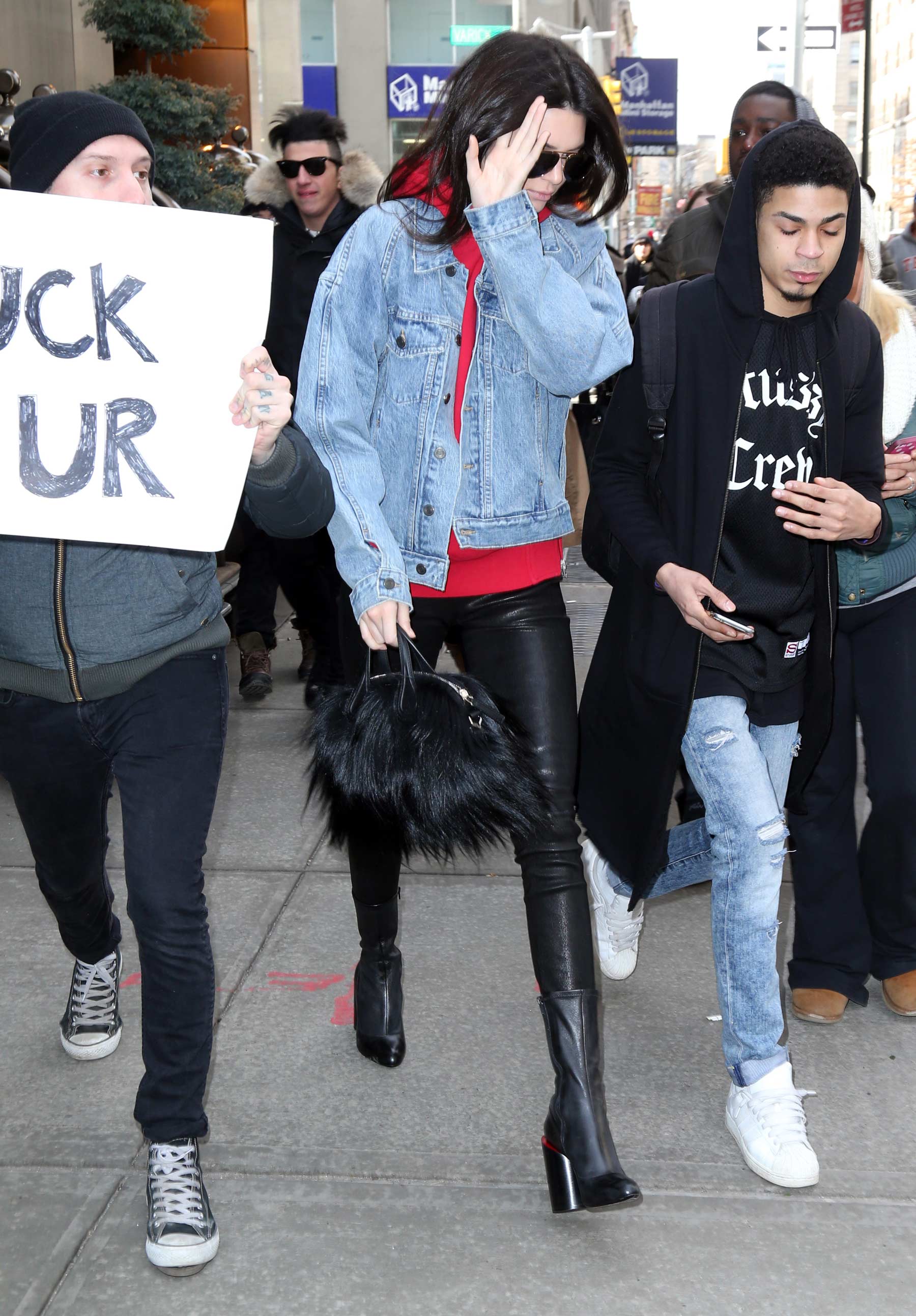 Kendall Jenner out for Lunch at Cipriani