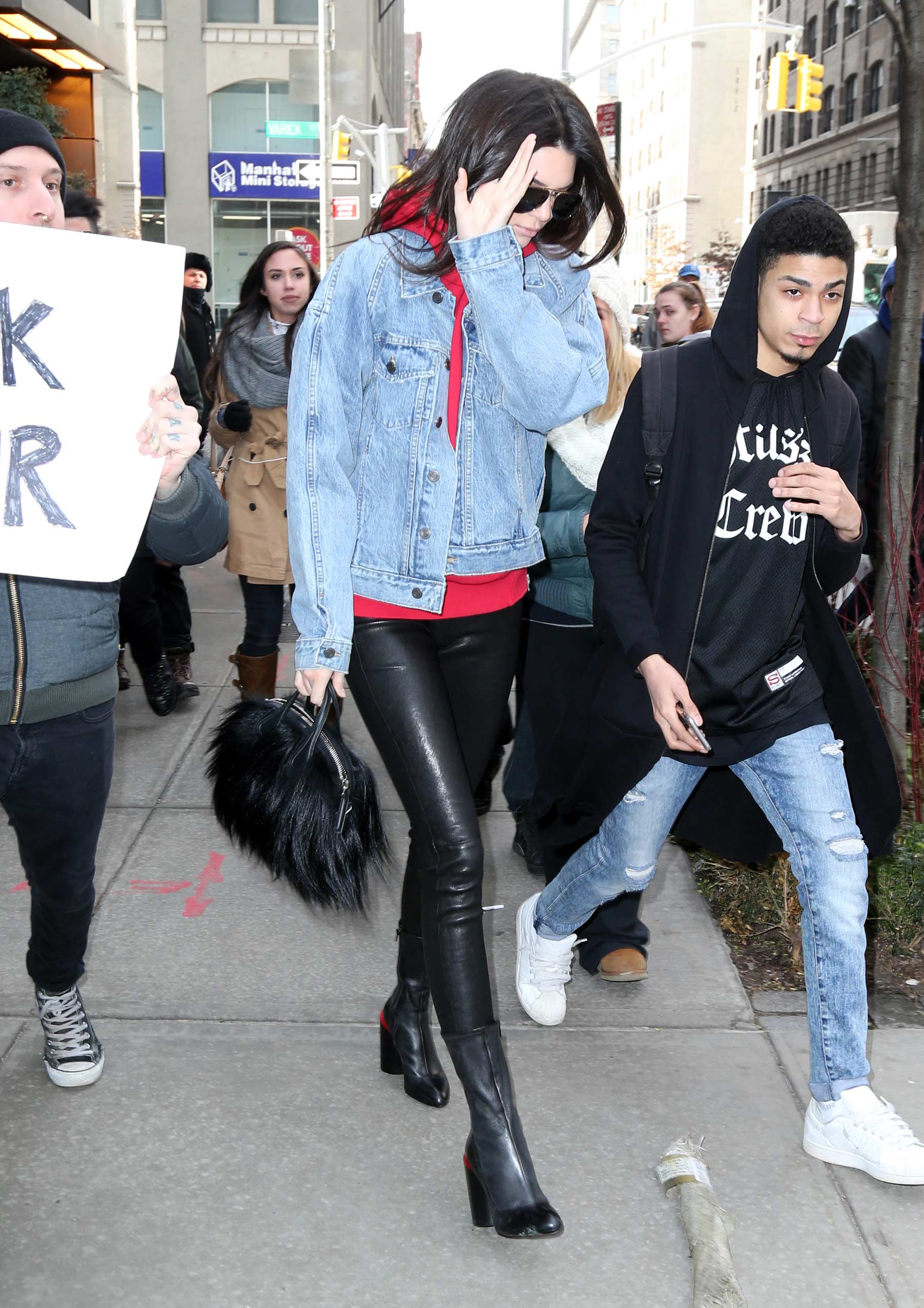 Kendall Jenner out for Lunch at Cipriani