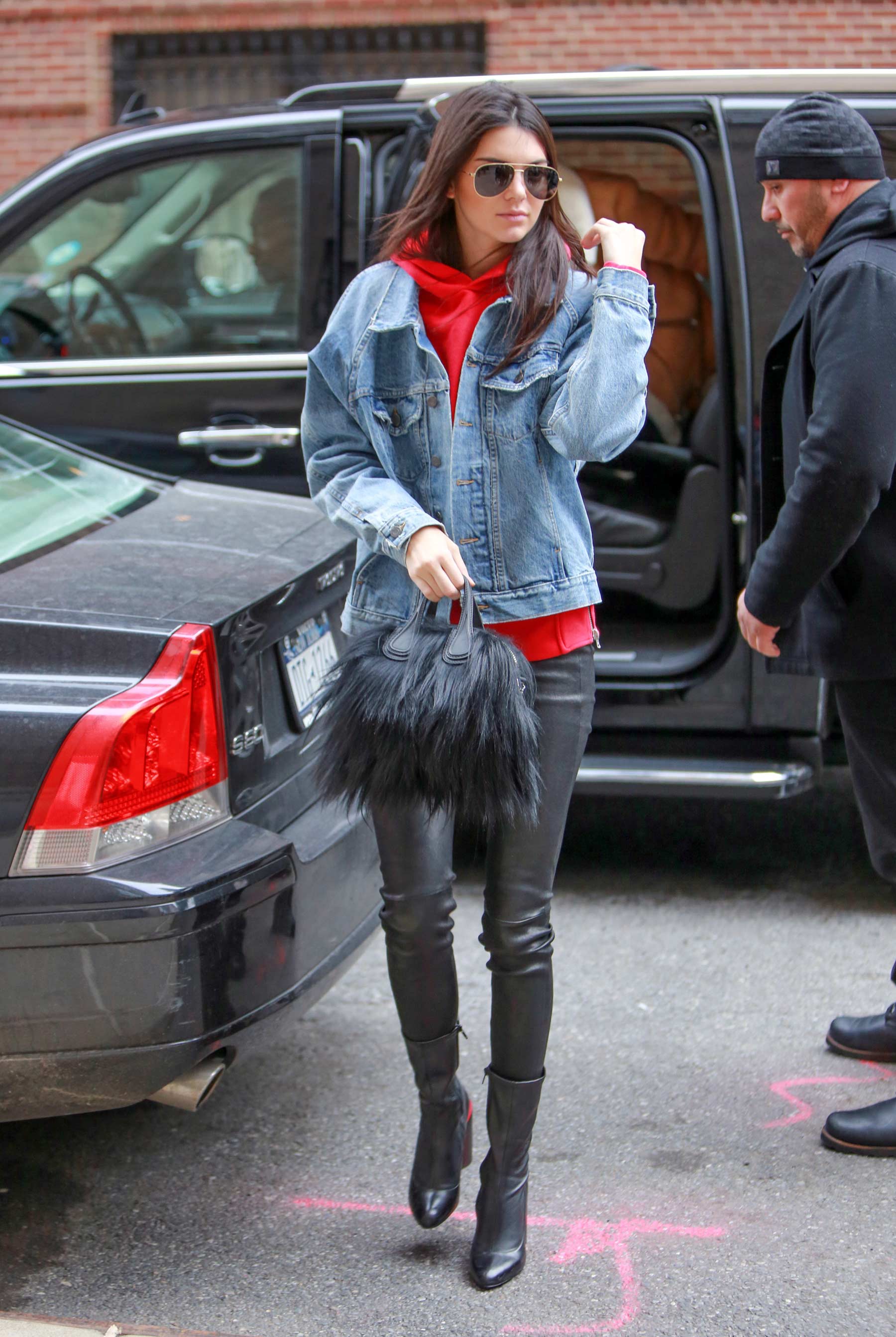 Kendall Jenner out for Lunch at Cipriani