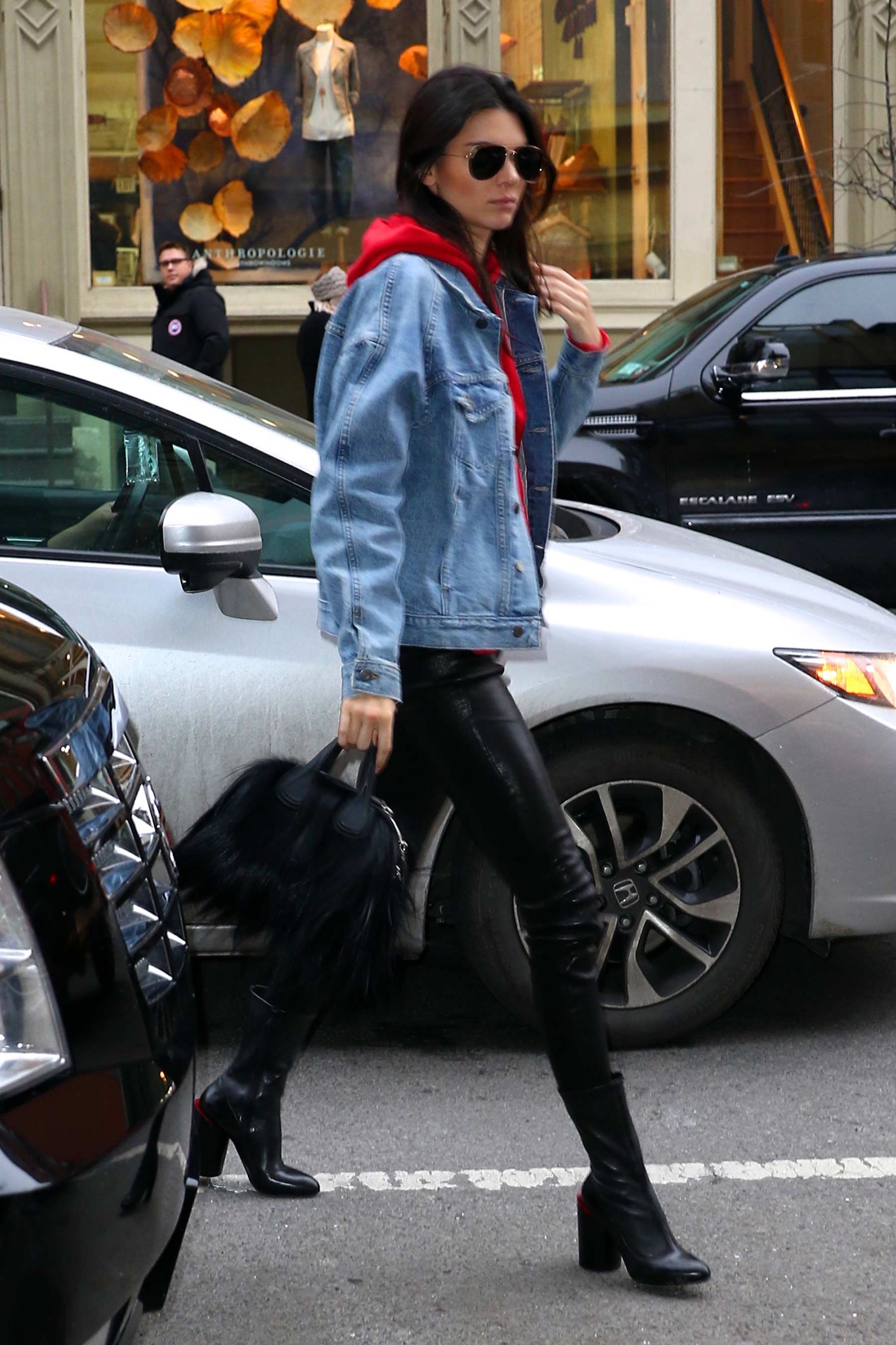 Kendall Jenner out for Lunch at Cipriani