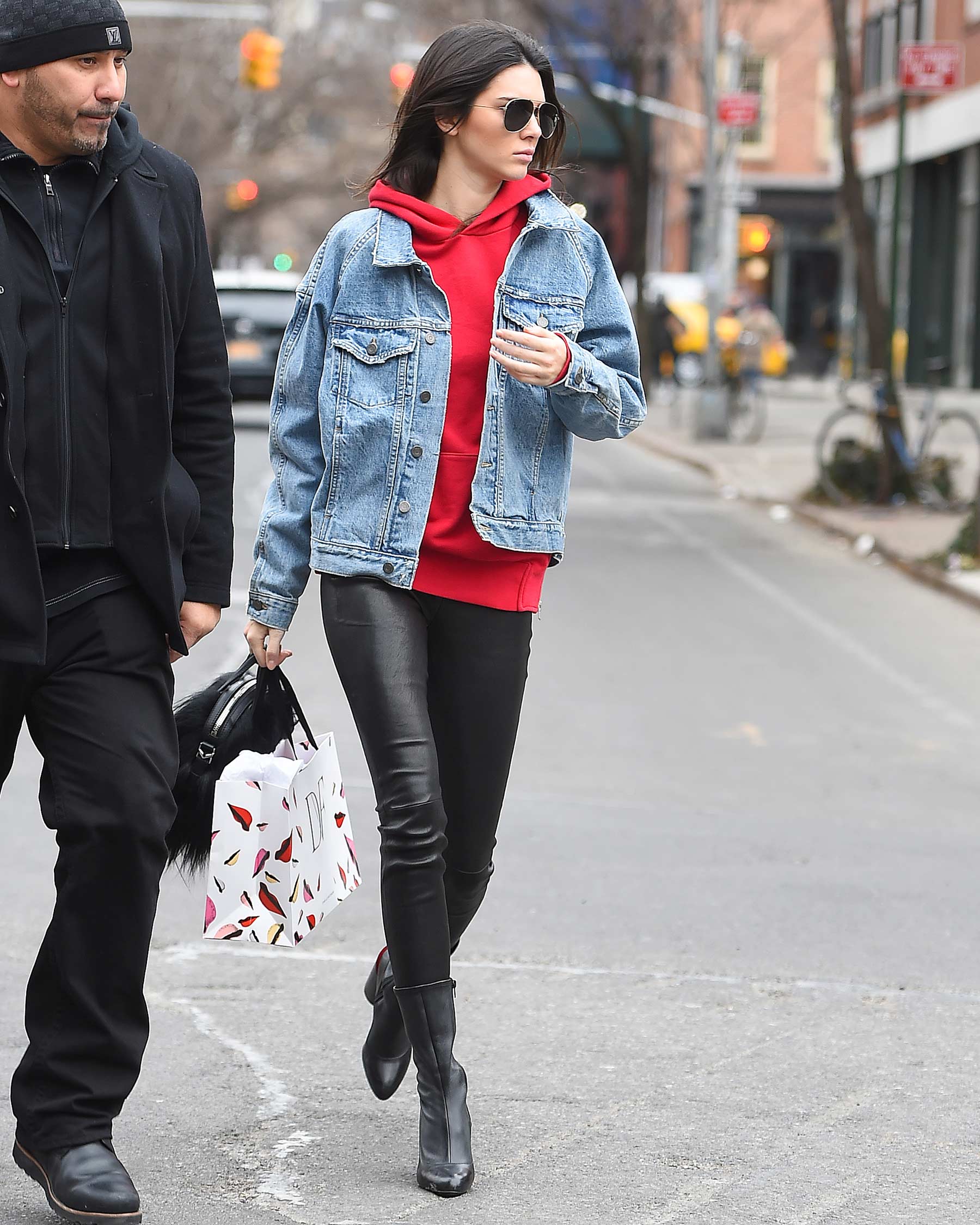 Kendall Jenner out for Lunch at Cipriani