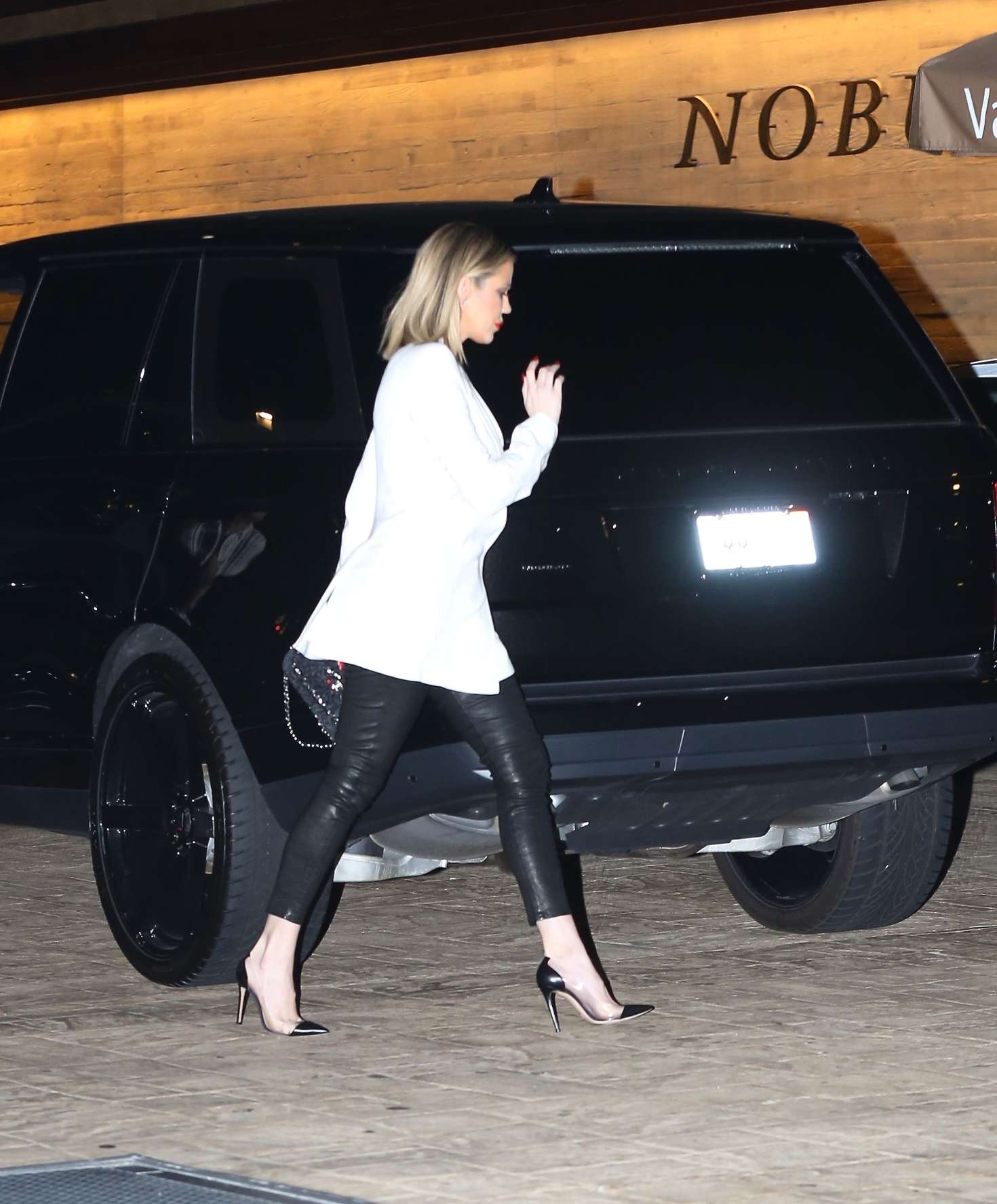 Khloe Kardashian leaving the Nobu Restaurant