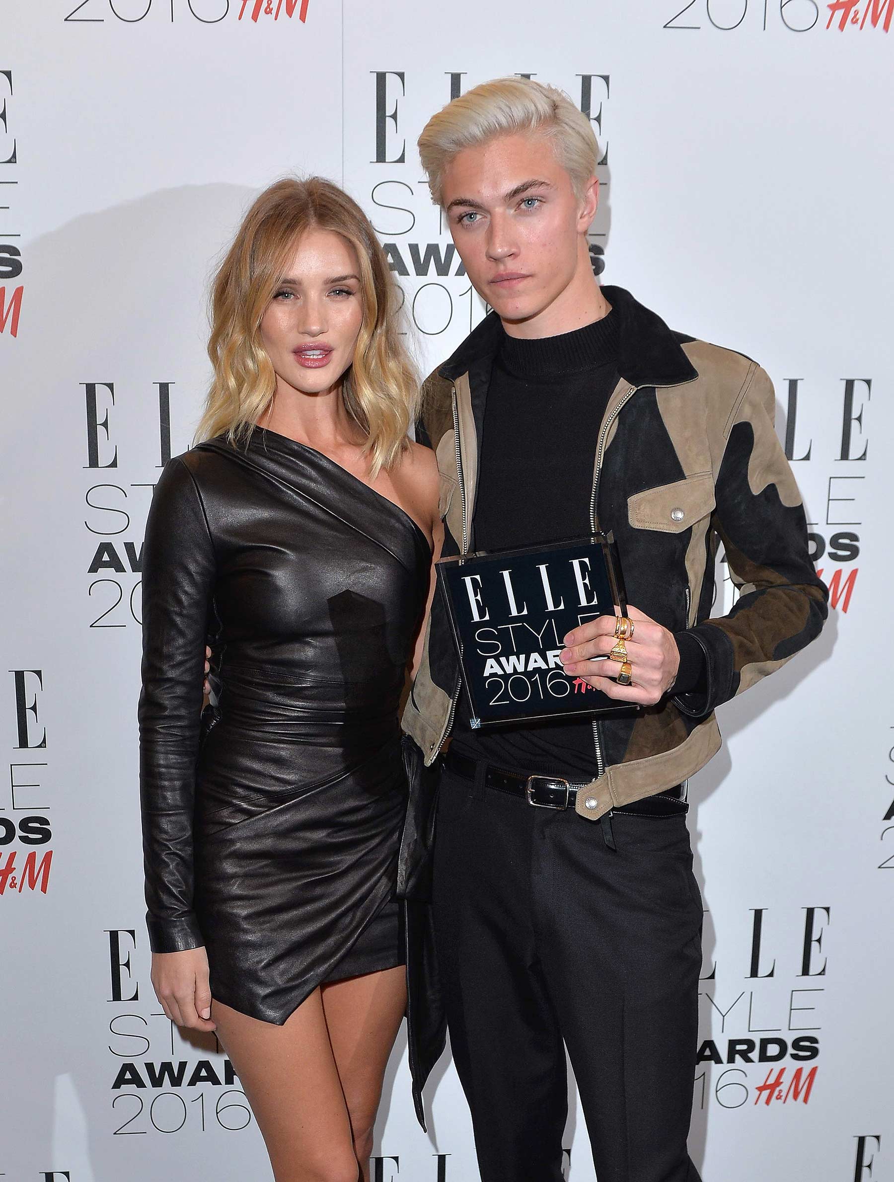 Rosie Huntington-Whiteley attends Elle Style Awards