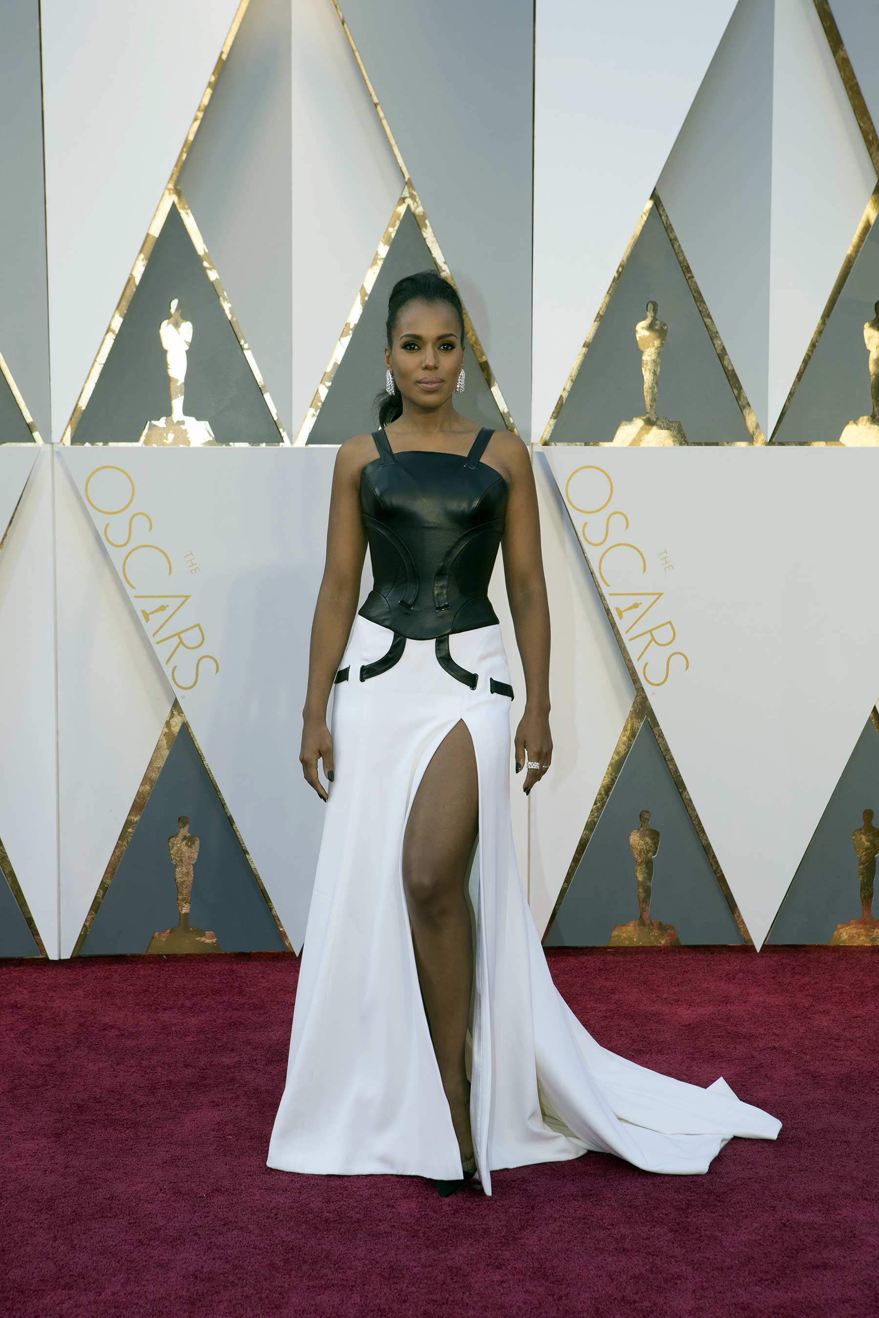 Kerry Washington attends 88th Annual Academy Awards