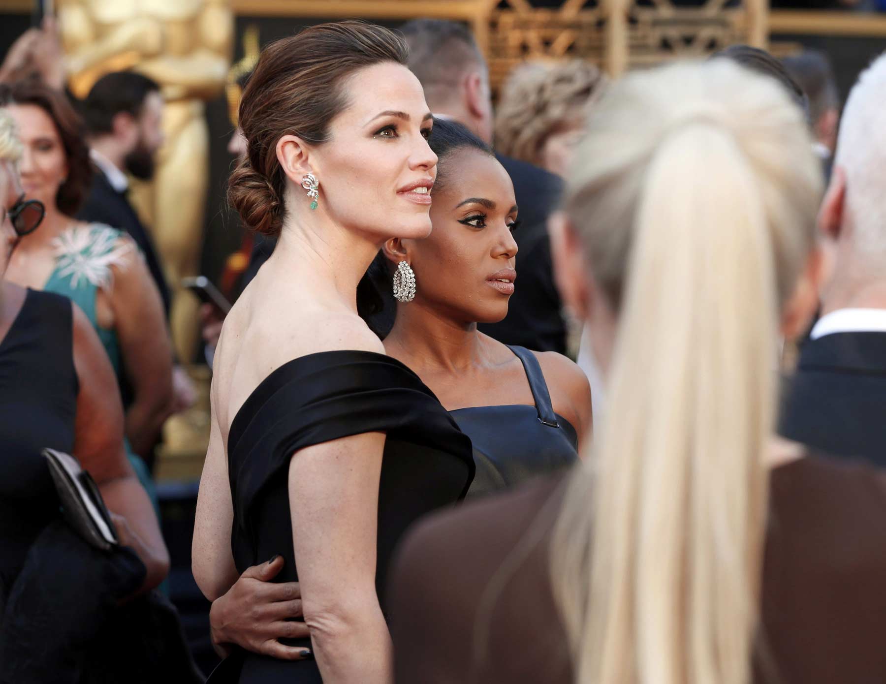 Kerry Washington attends 88th Annual Academy Awards