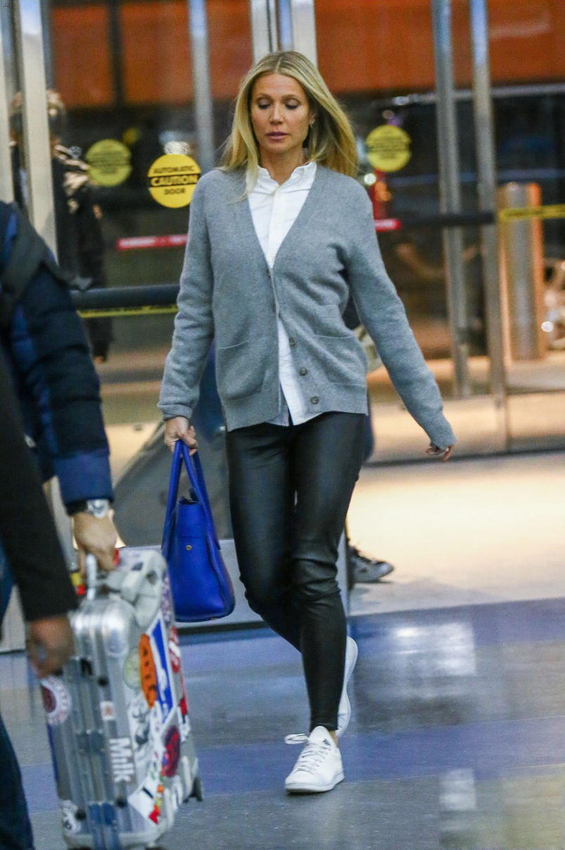 Gwyneth Paltrow heads into JFK airport