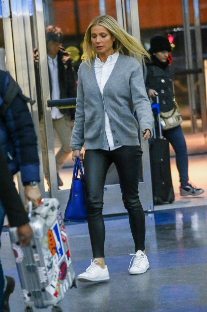 Gwyneth Paltrow heads into JFK airport