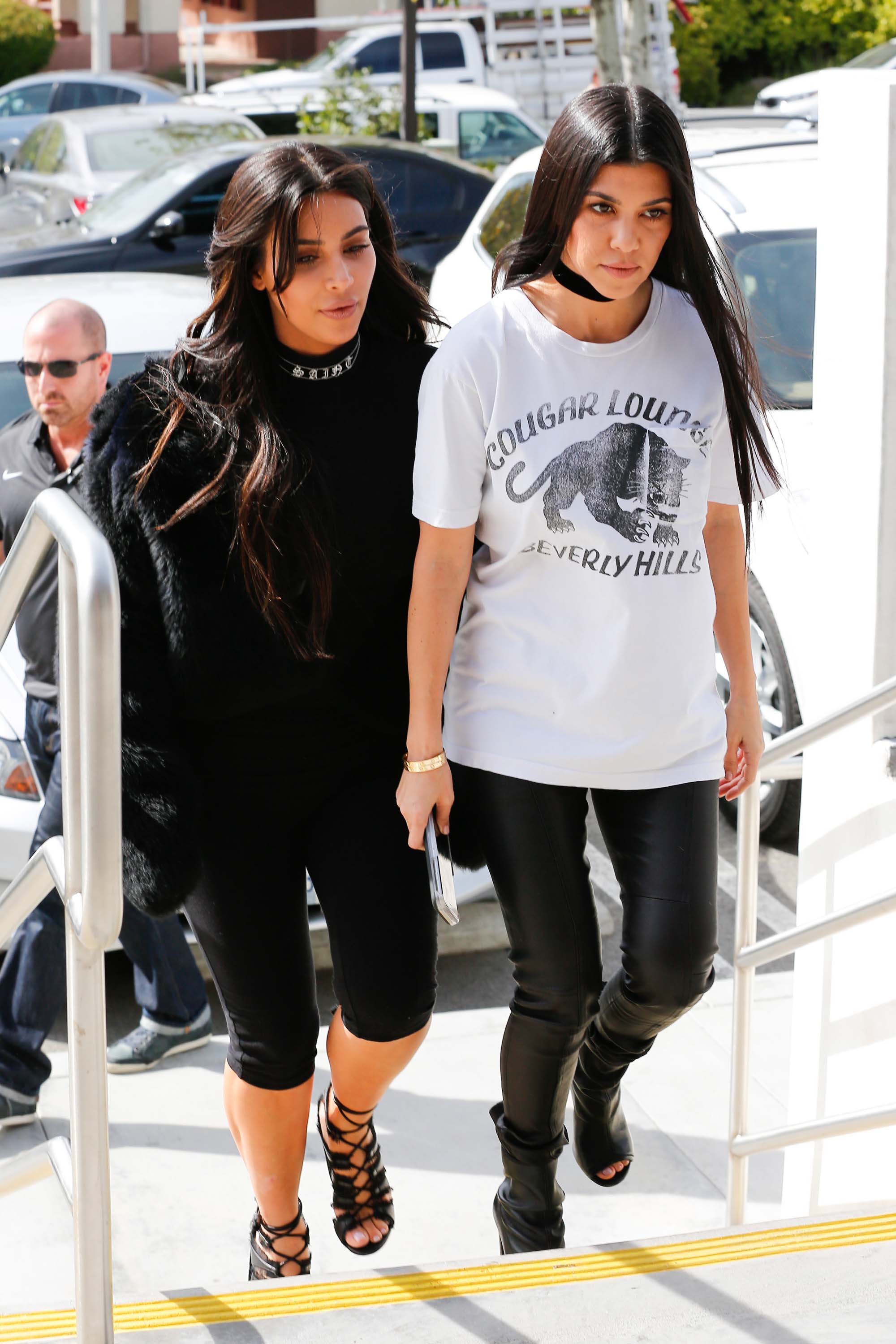 Kourtney Kardashian was seen with her sister Kim at Hugo’s Restaurant