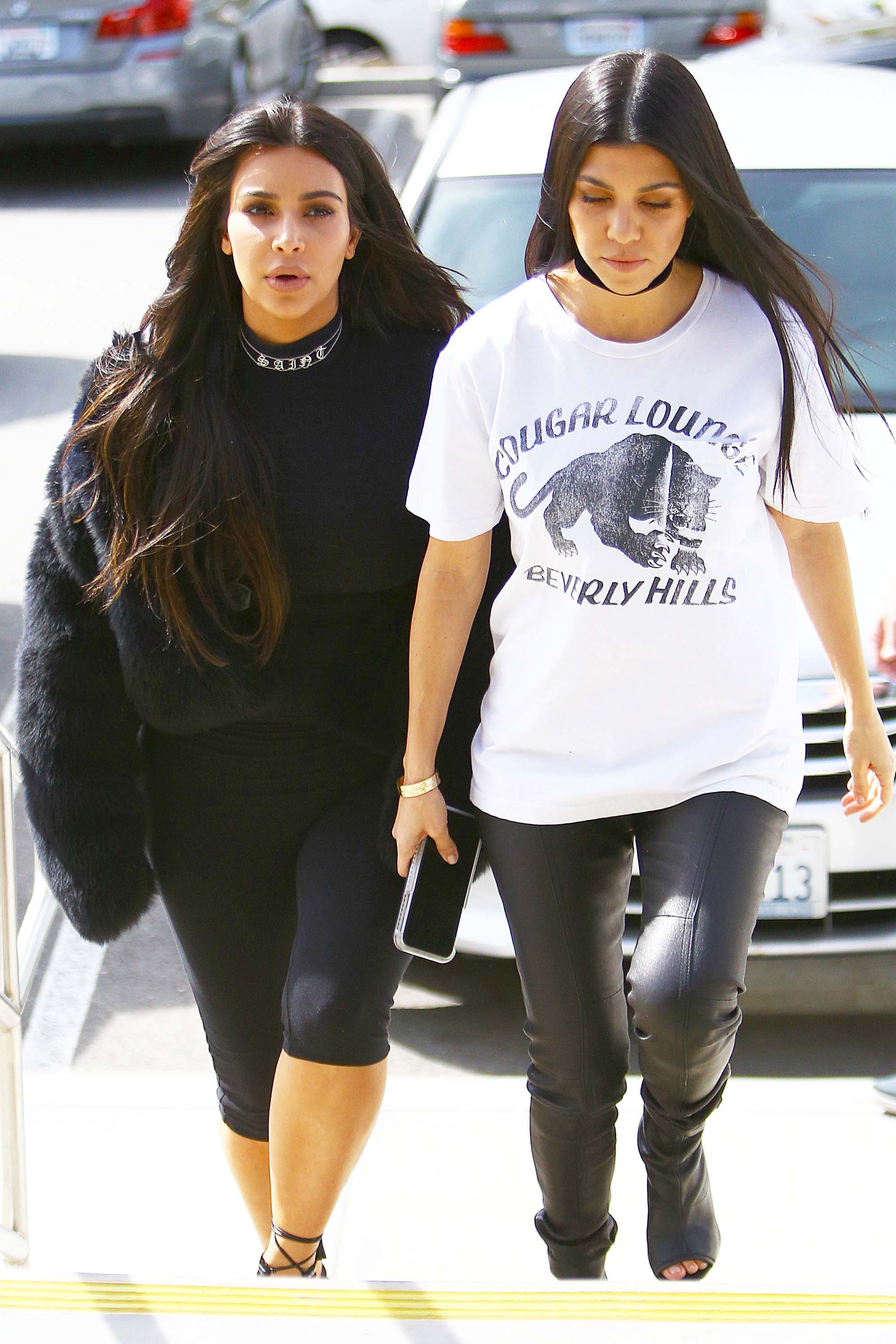 Kourtney Kardashian was seen with her sister Kim at Hugo’s Restaurant