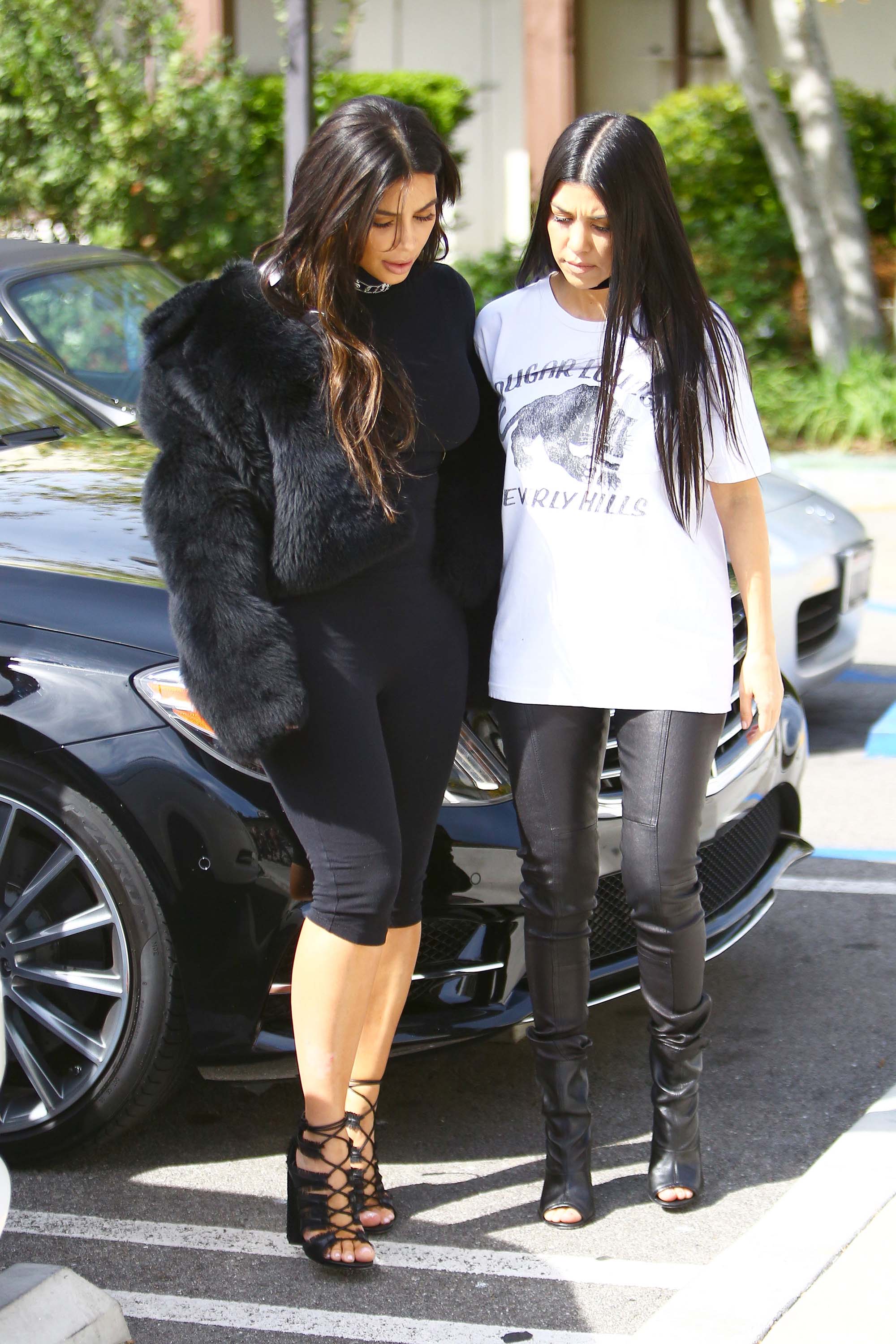 Kourtney Kardashian was seen with her sister Kim at Hugo’s Restaurant