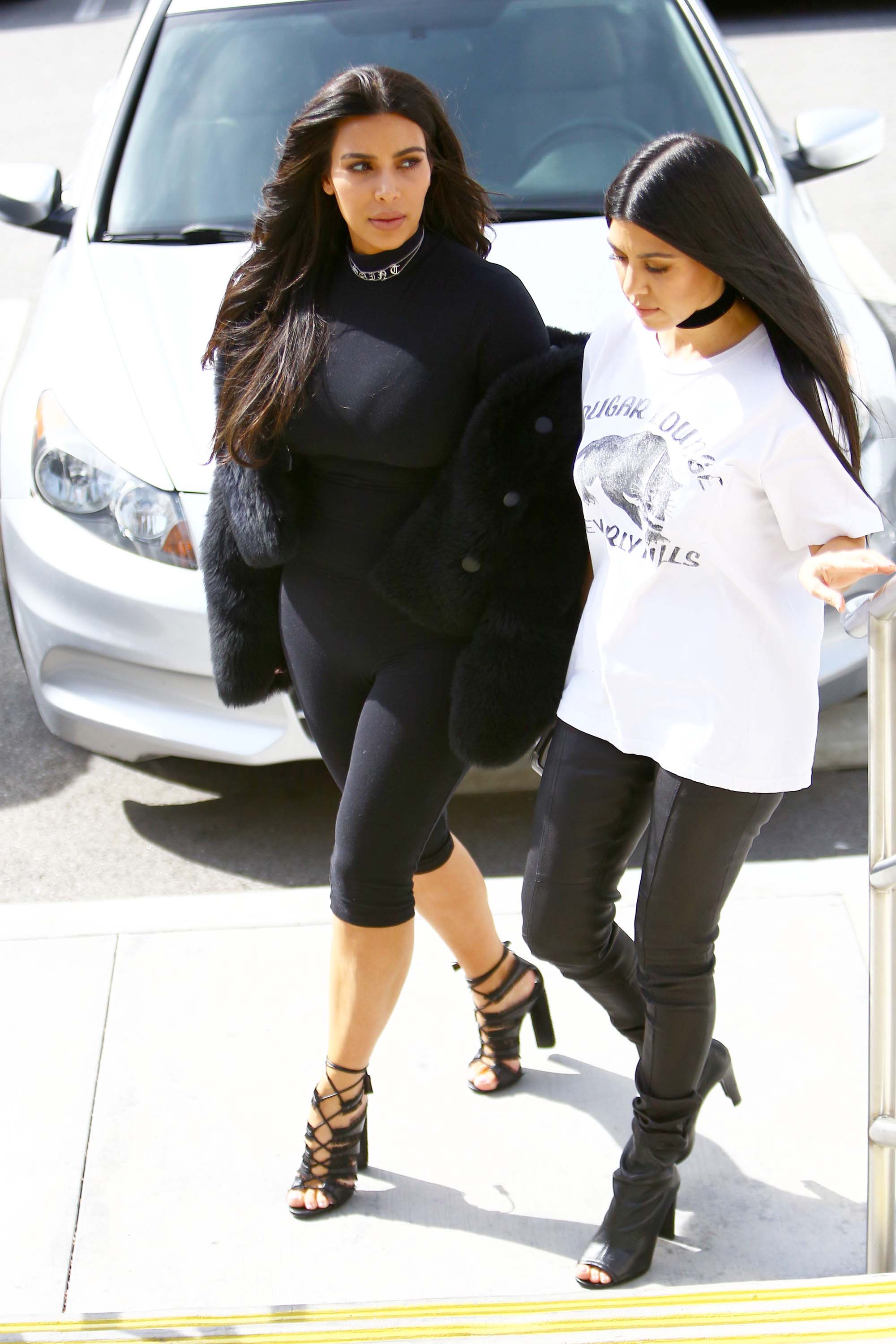 Kourtney Kardashian was seen with her sister Kim at Hugo’s Restaurant