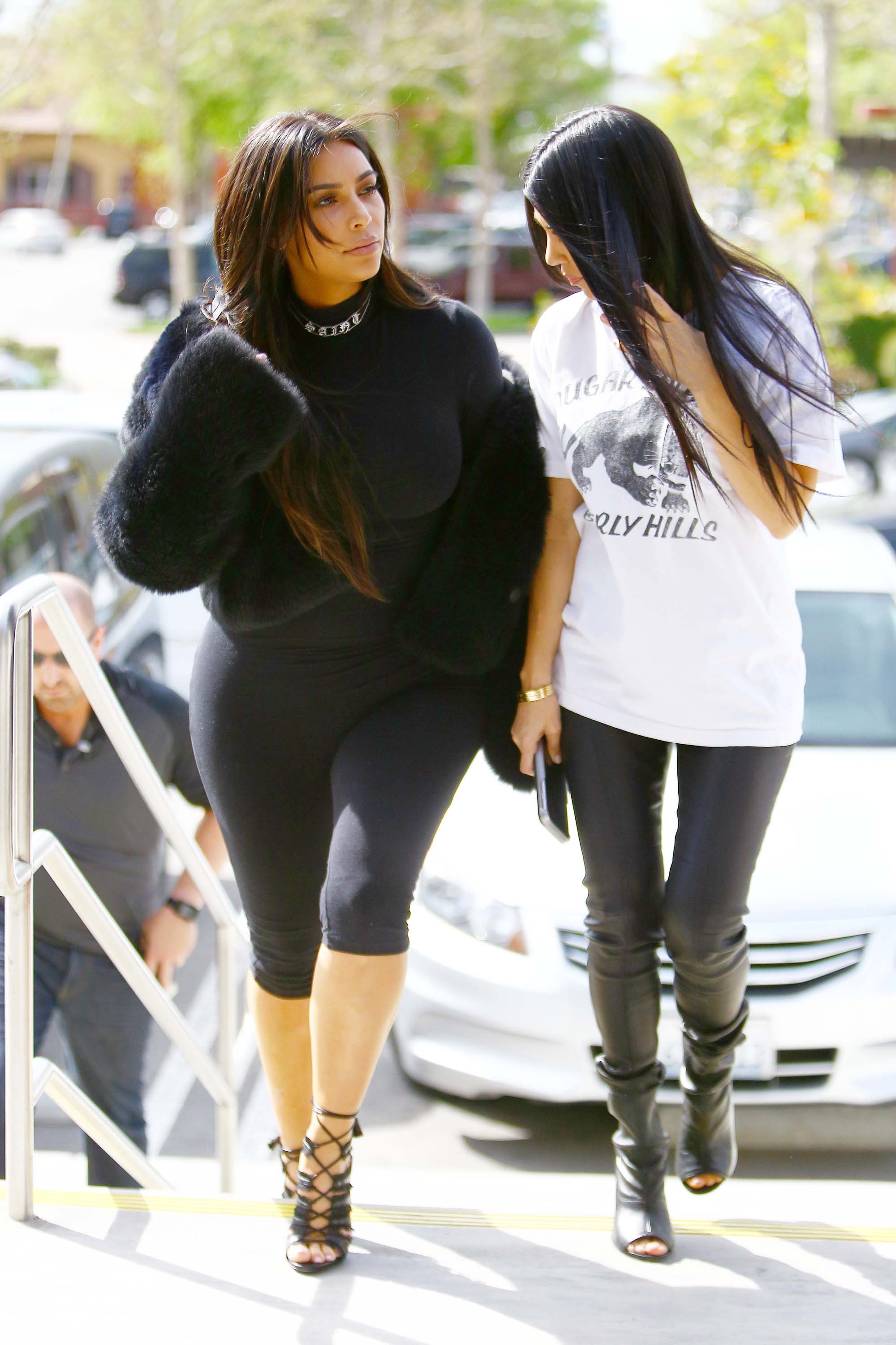 Kourtney Kardashian was seen with her sister Kim at Hugo’s Restaurant