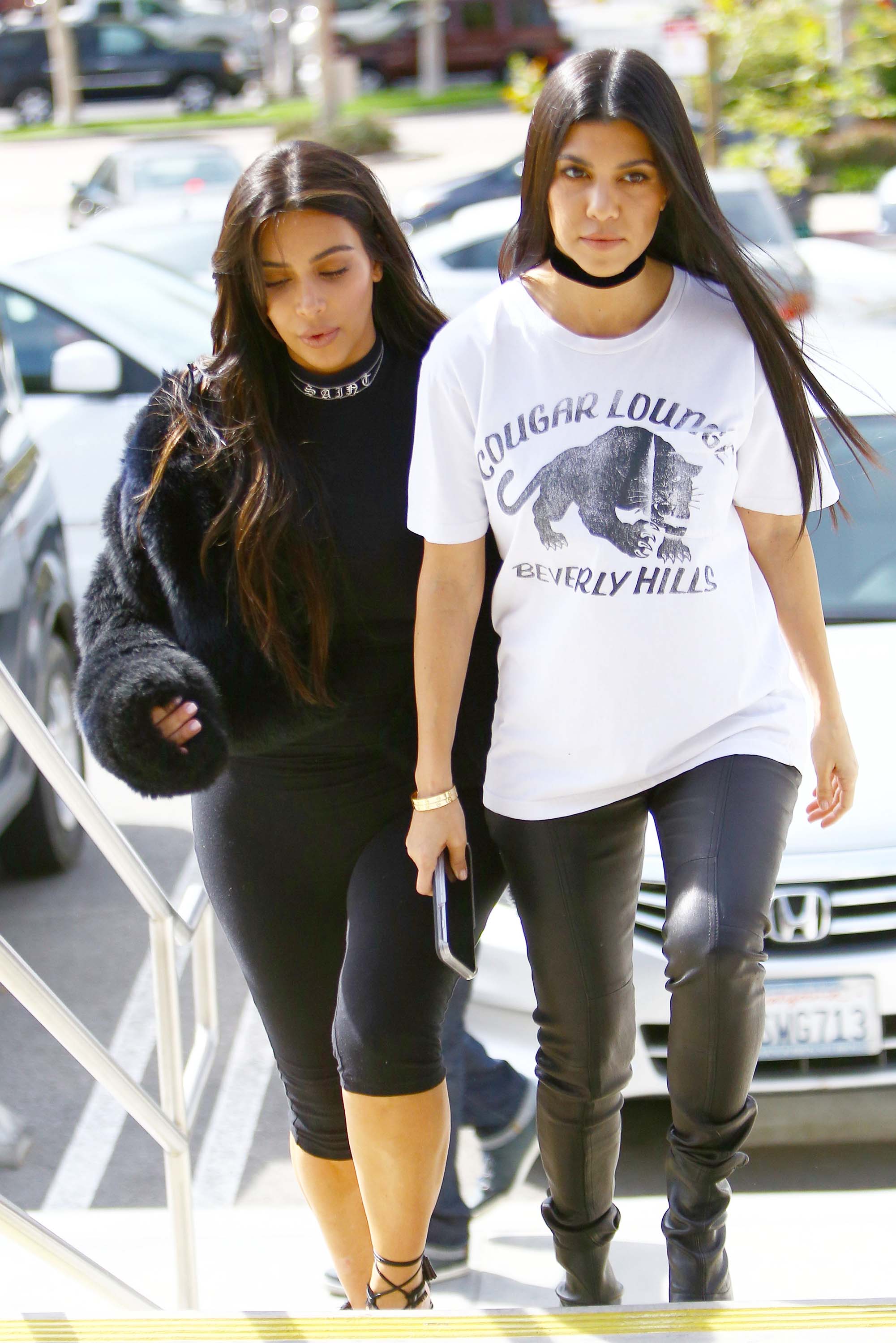 Kourtney Kardashian was seen with her sister Kim at Hugo’s Restaurant