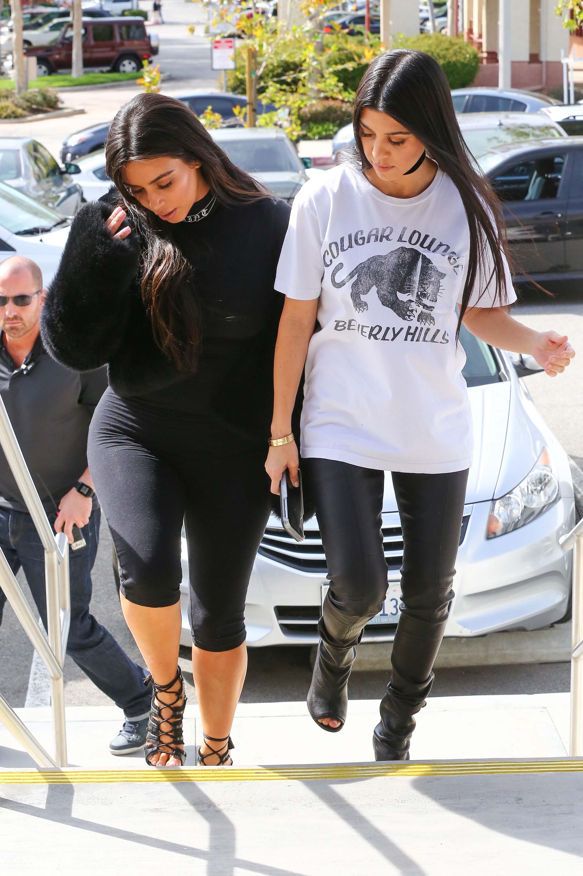 Kourtney Kardashian was seen with her sister Kim at Hugo’s Restaurant