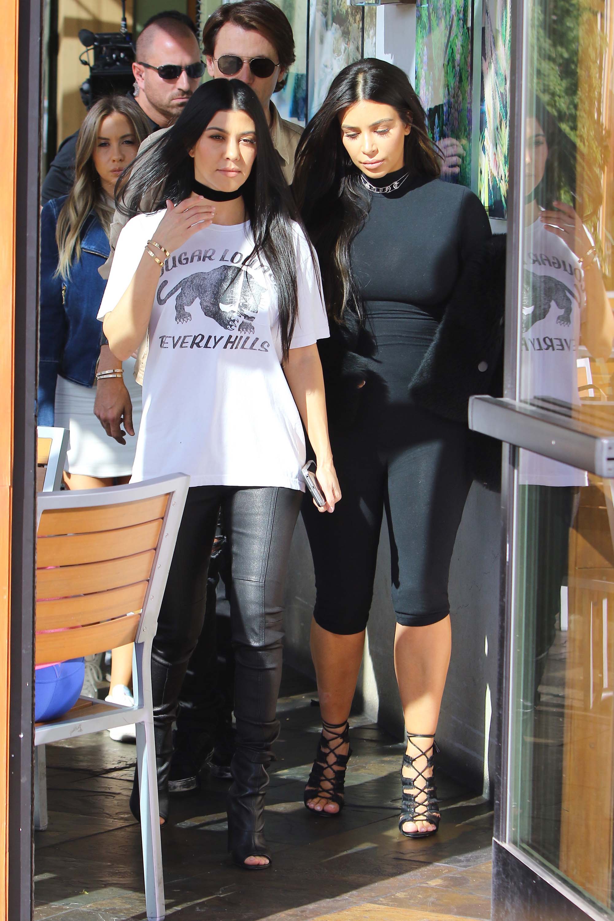 Kourtney Kardashian was seen with her sister Kim at Hugo’s Restaurant