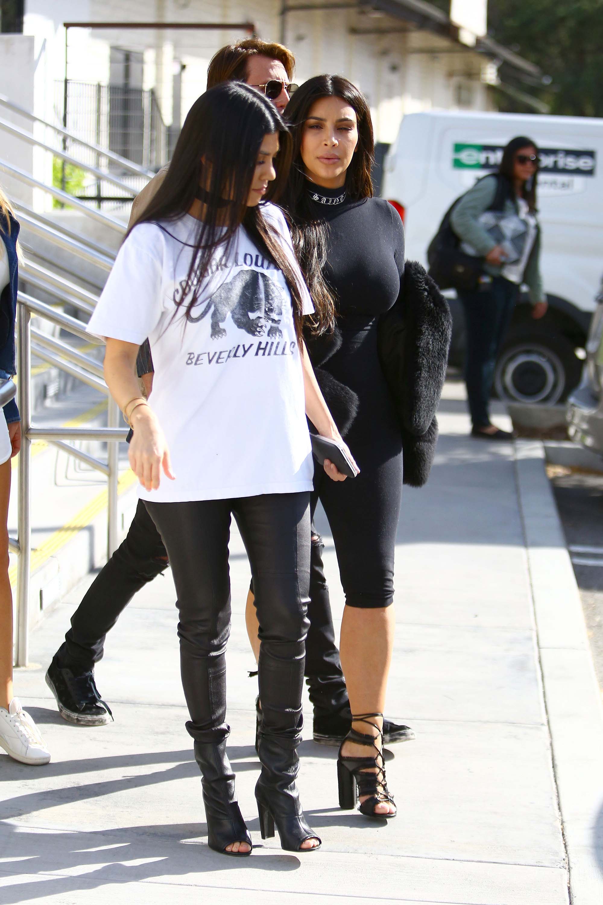 Kourtney Kardashian was seen with her sister Kim at Hugo’s Restaurant