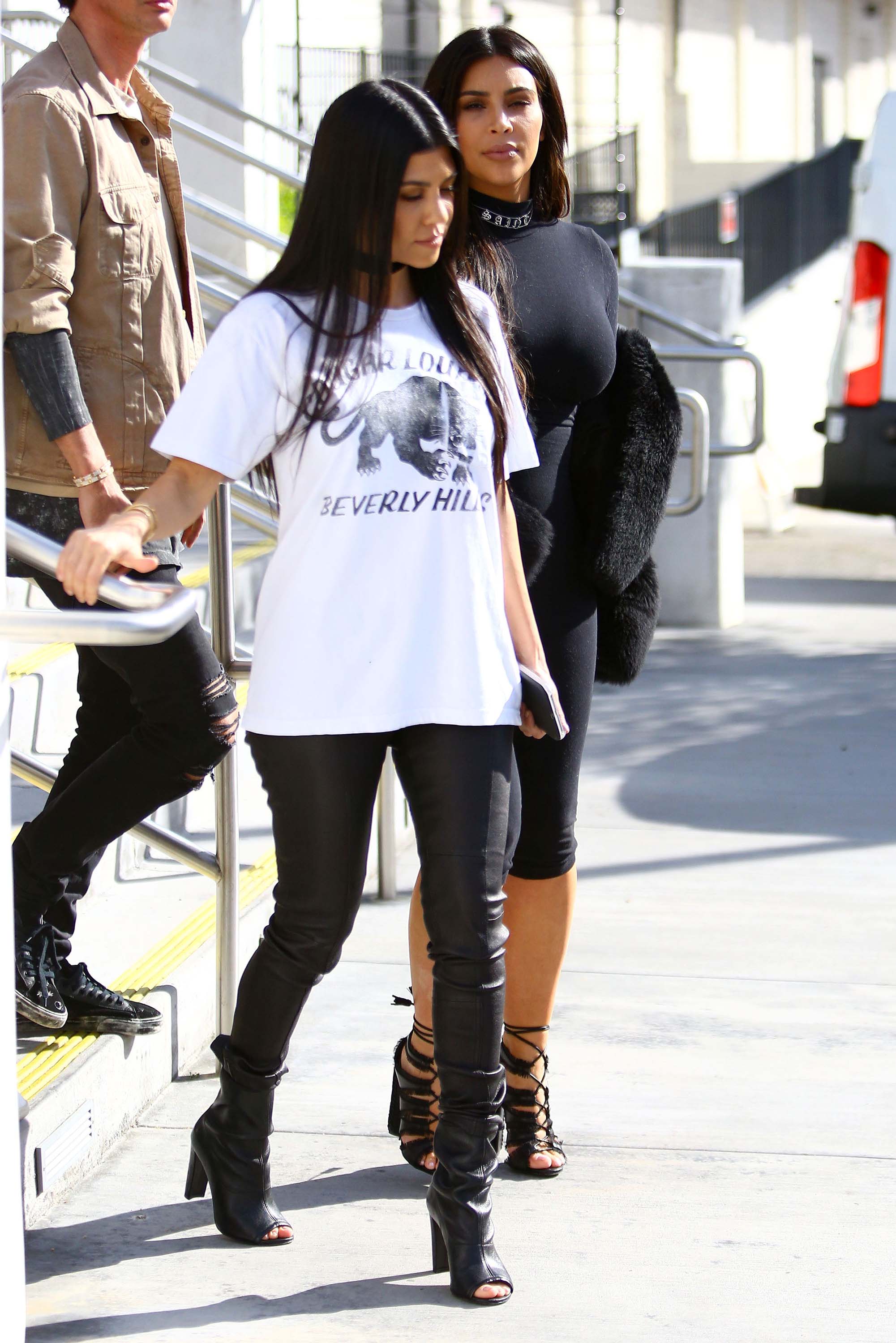 Kourtney Kardashian was seen with her sister Kim at Hugo’s Restaurant