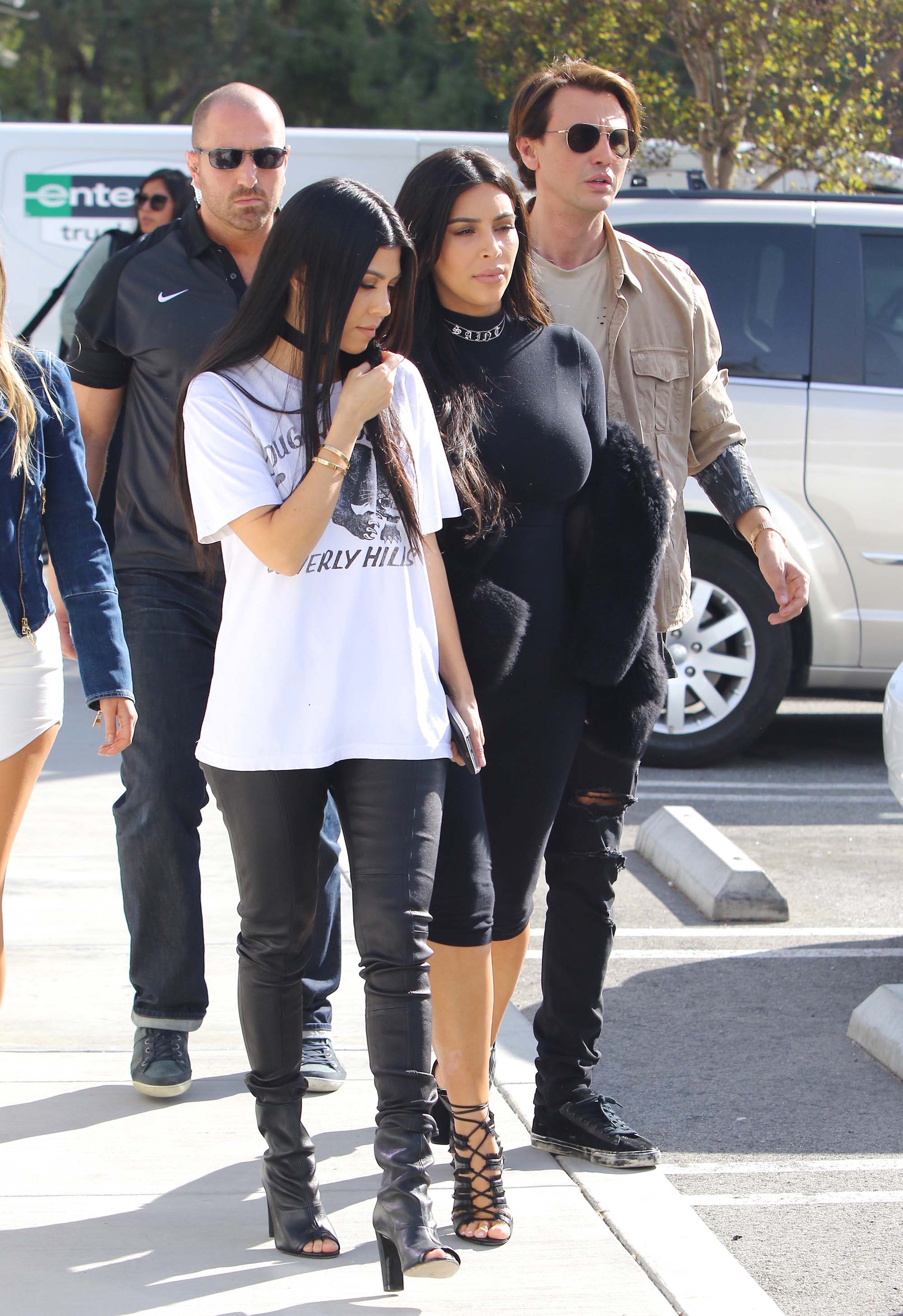 Kourtney Kardashian was seen with her sister Kim at Hugo’s Restaurant