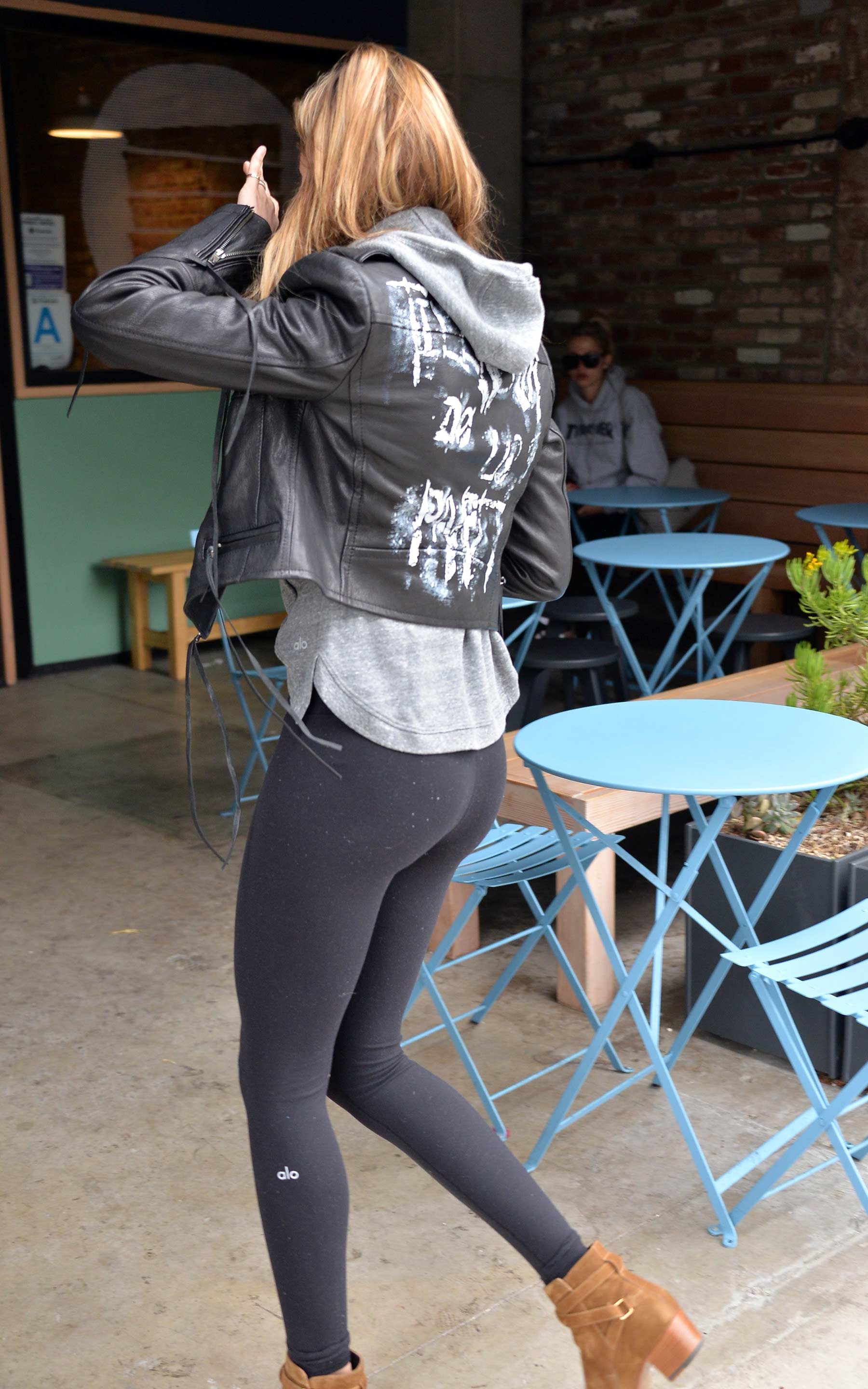 Hailey Baldwin grabbing coffee in Beverly Hills