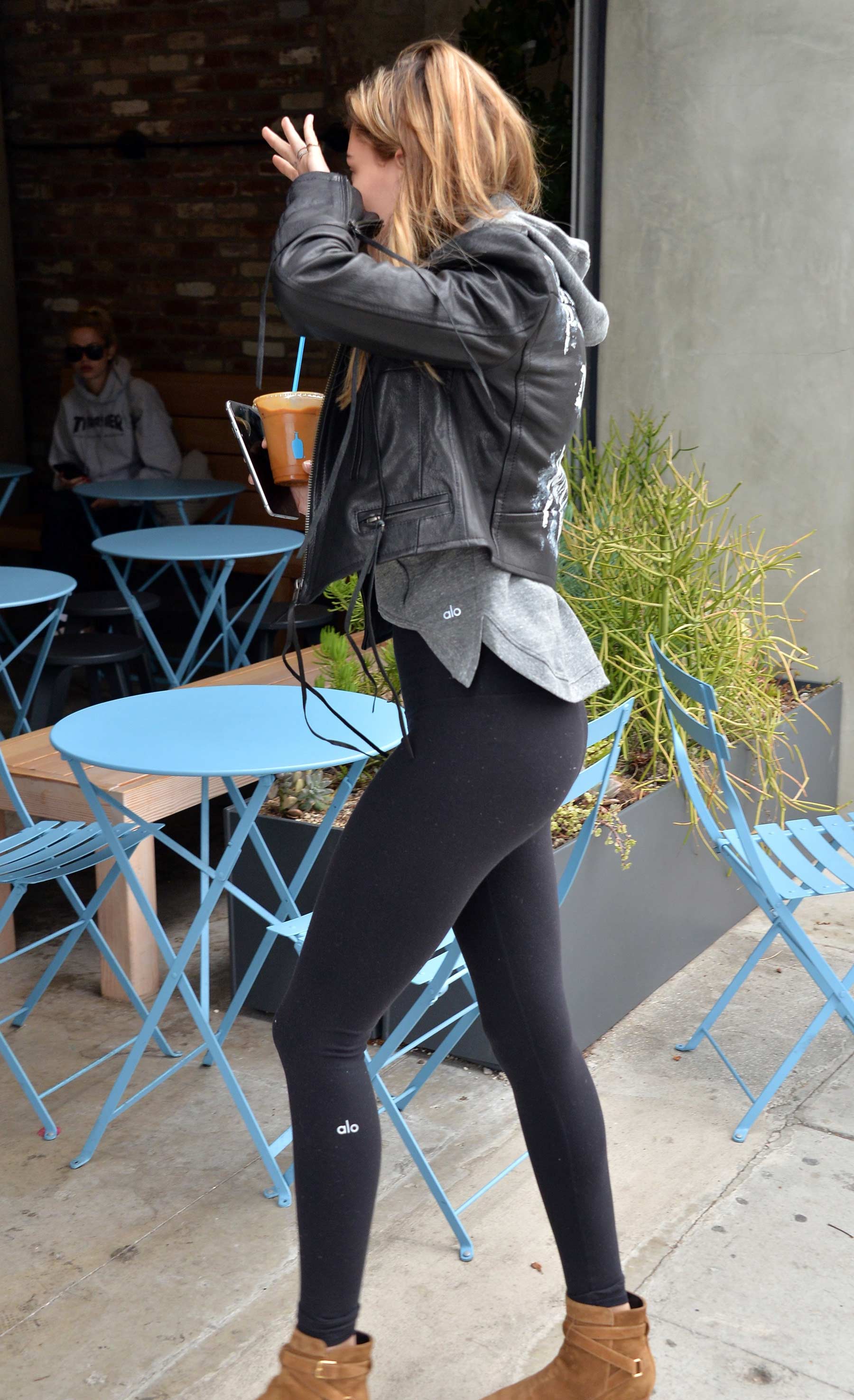 Hailey Baldwin grabbing coffee in Beverly Hills