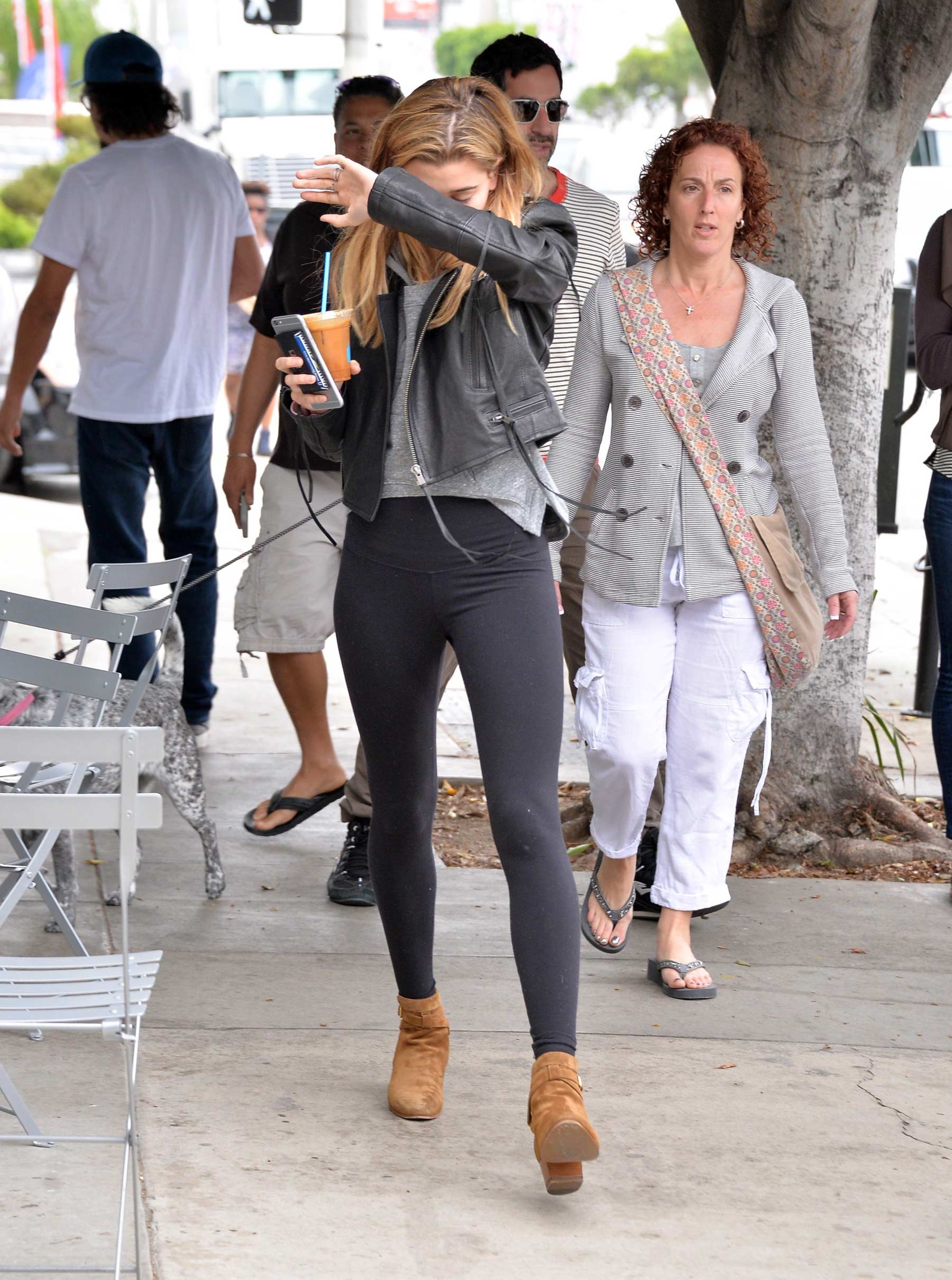 Hailey Baldwin grabbing coffee in Beverly Hills