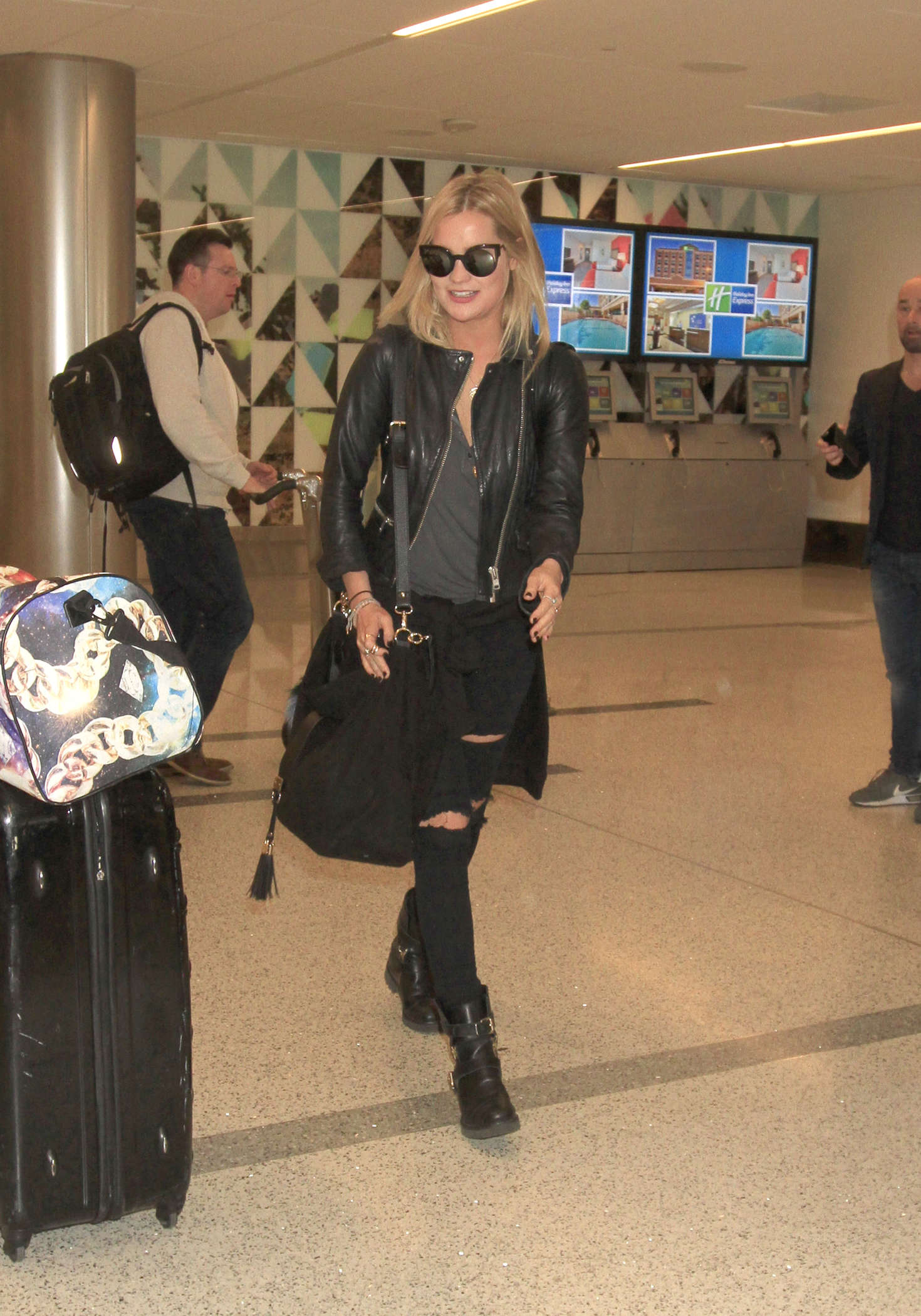 Laura Whitmore arriving at LAX Airport