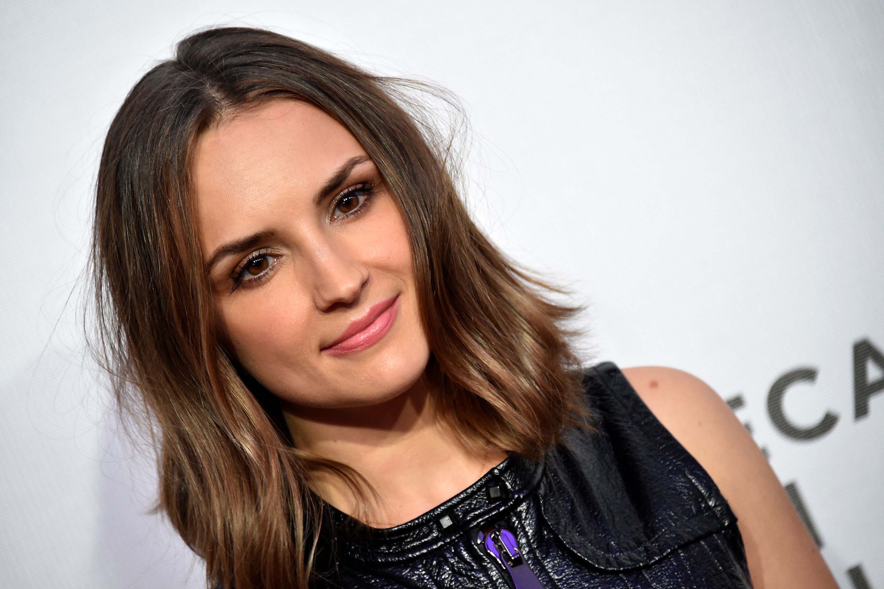 Rachael Leigh Cook attends Elvis & Nixon premiere