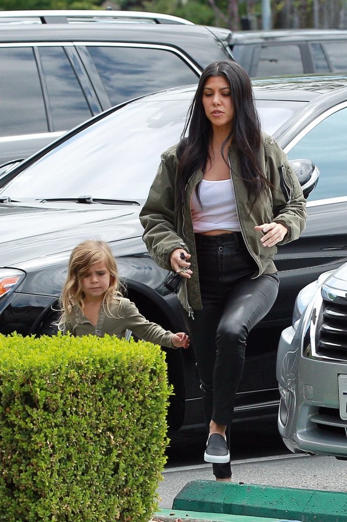 Kourtney Kardashian is seen taking her daughter Penelope Disick to Color Me Mine