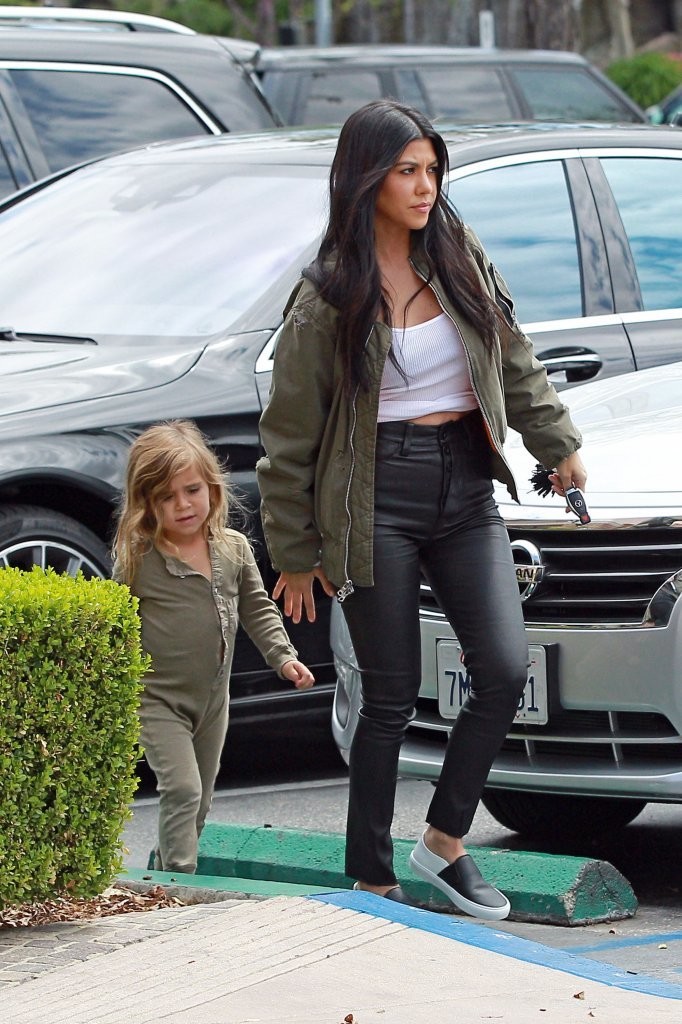 Kourtney Kardashian is seen taking her daughter Penelope Disick to Color Me Mine