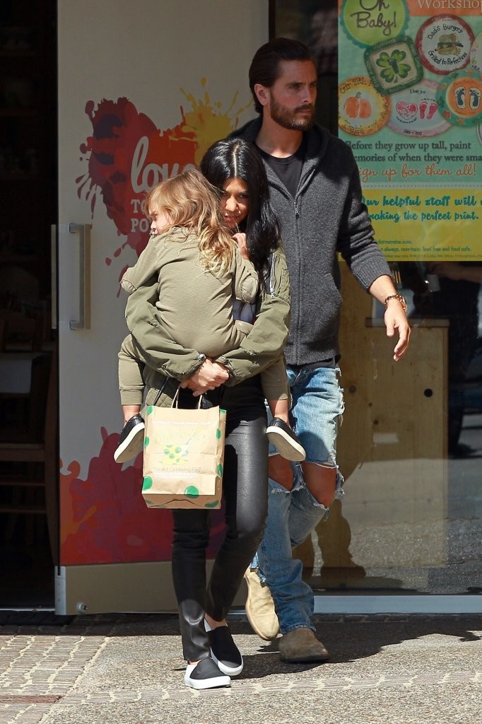 Kourtney Kardashian is seen taking her daughter Penelope Disick to Color Me Mine