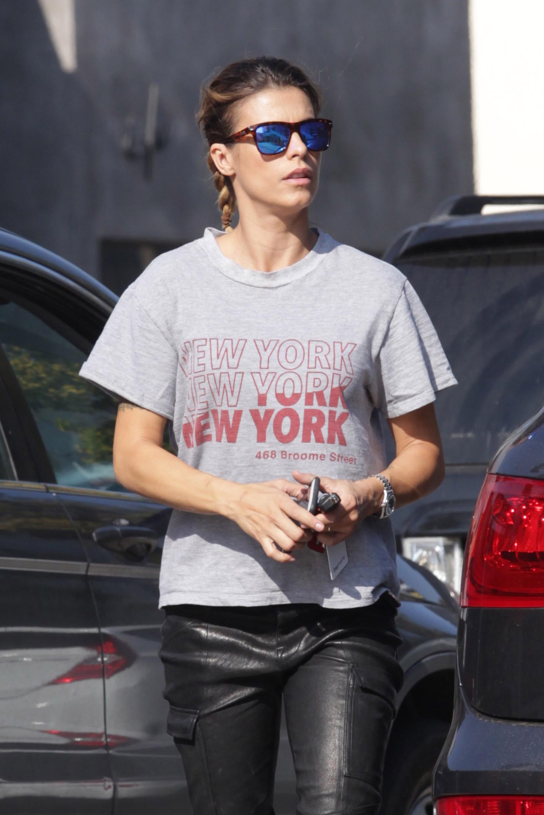 Elisabetta Canalis out for lunch at Urth Cafe