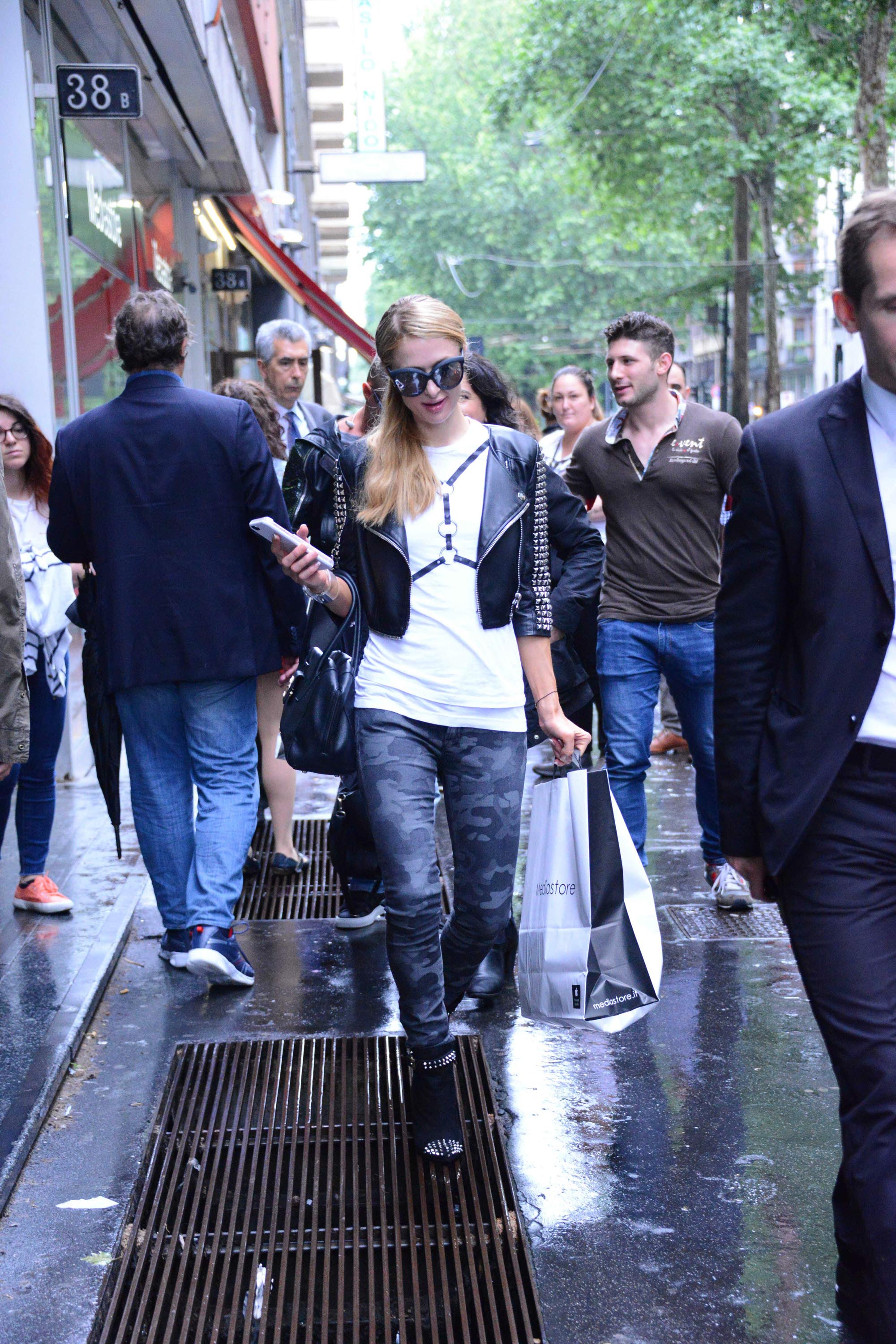 Paris Hilton out about in Milan