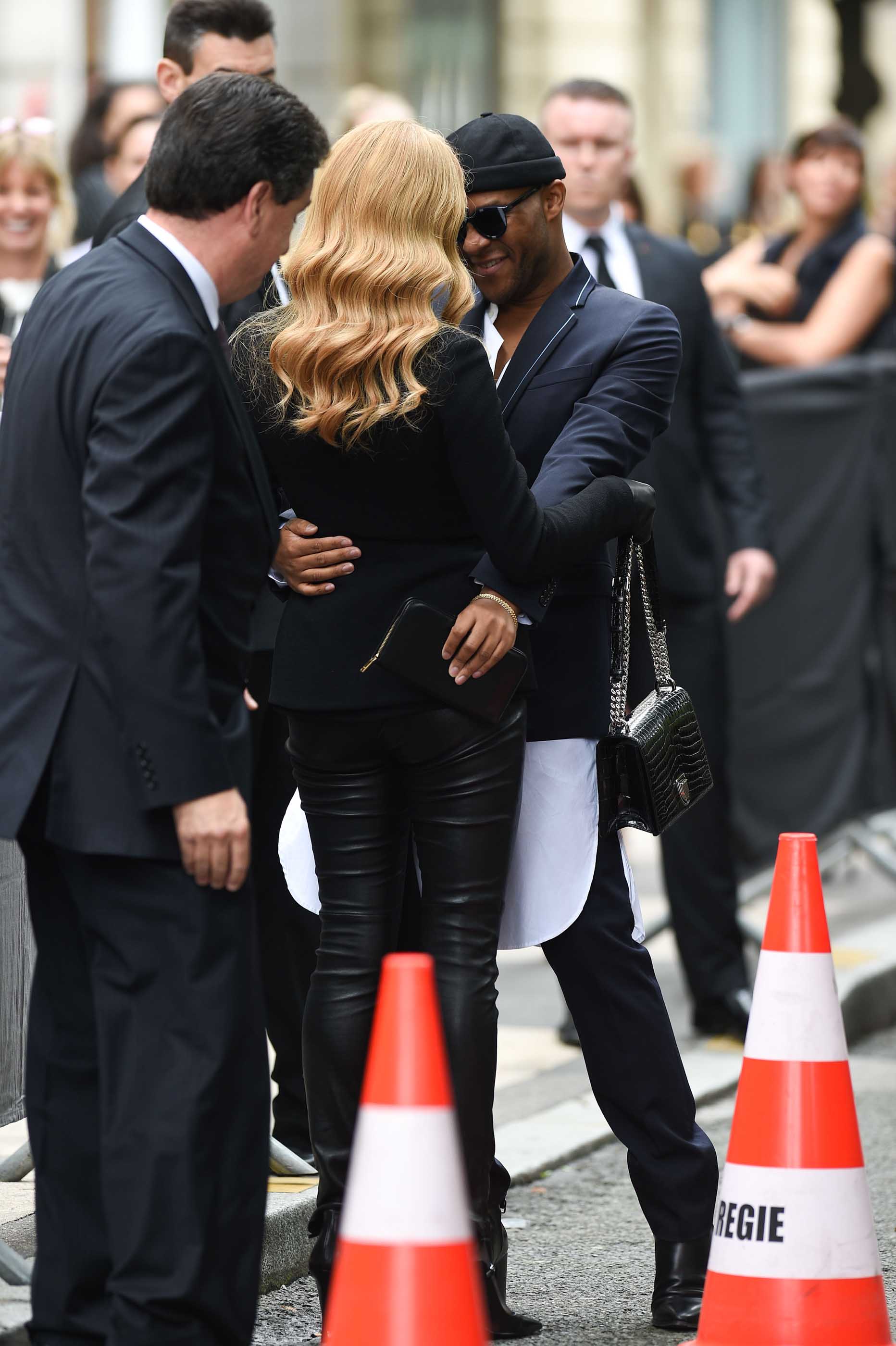 Celine Dion attends the Christian Dior Haute Couture Fall/Winter 2016/2017 show