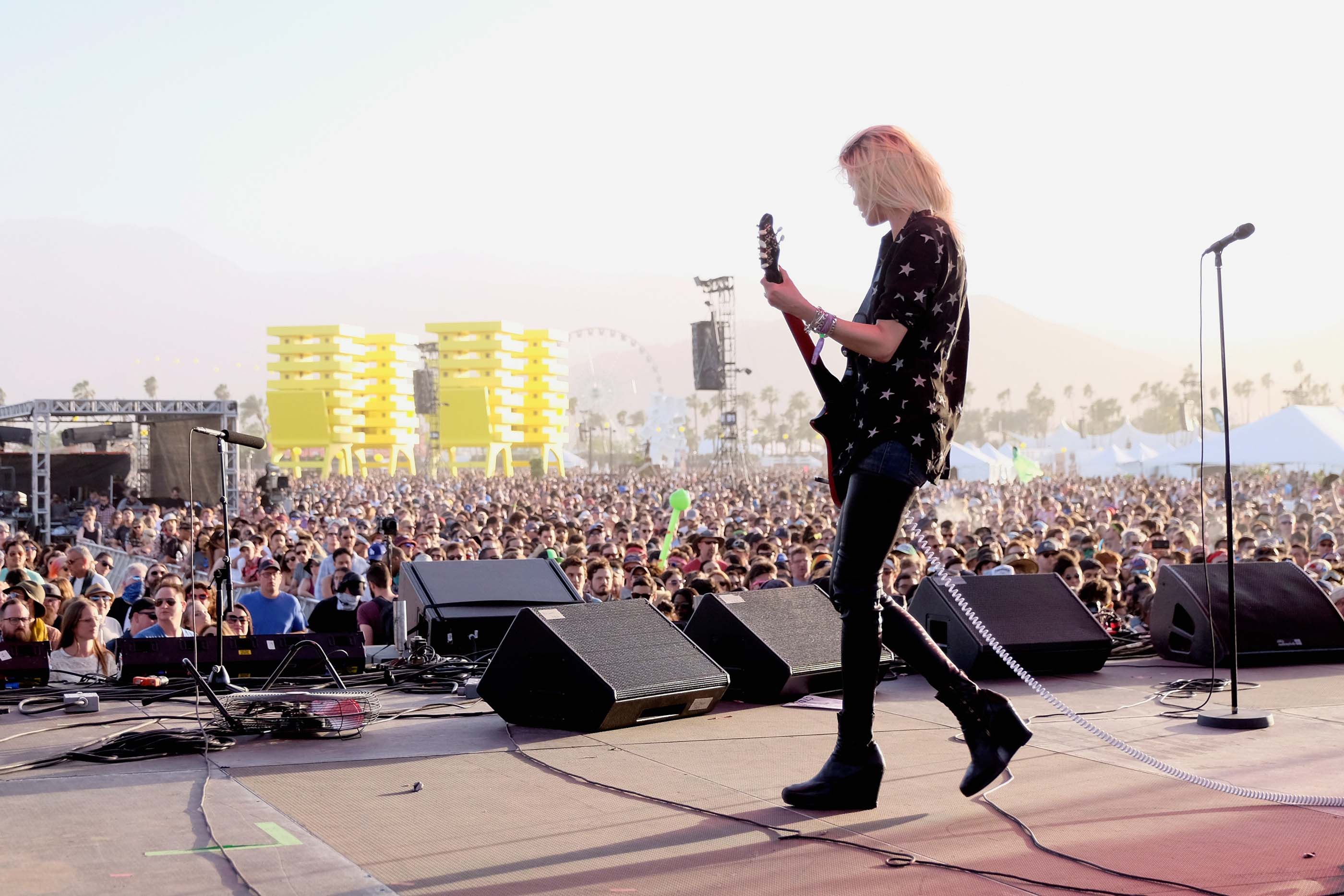 Alison Mosshart performs at the 2016 Park Live international music festival