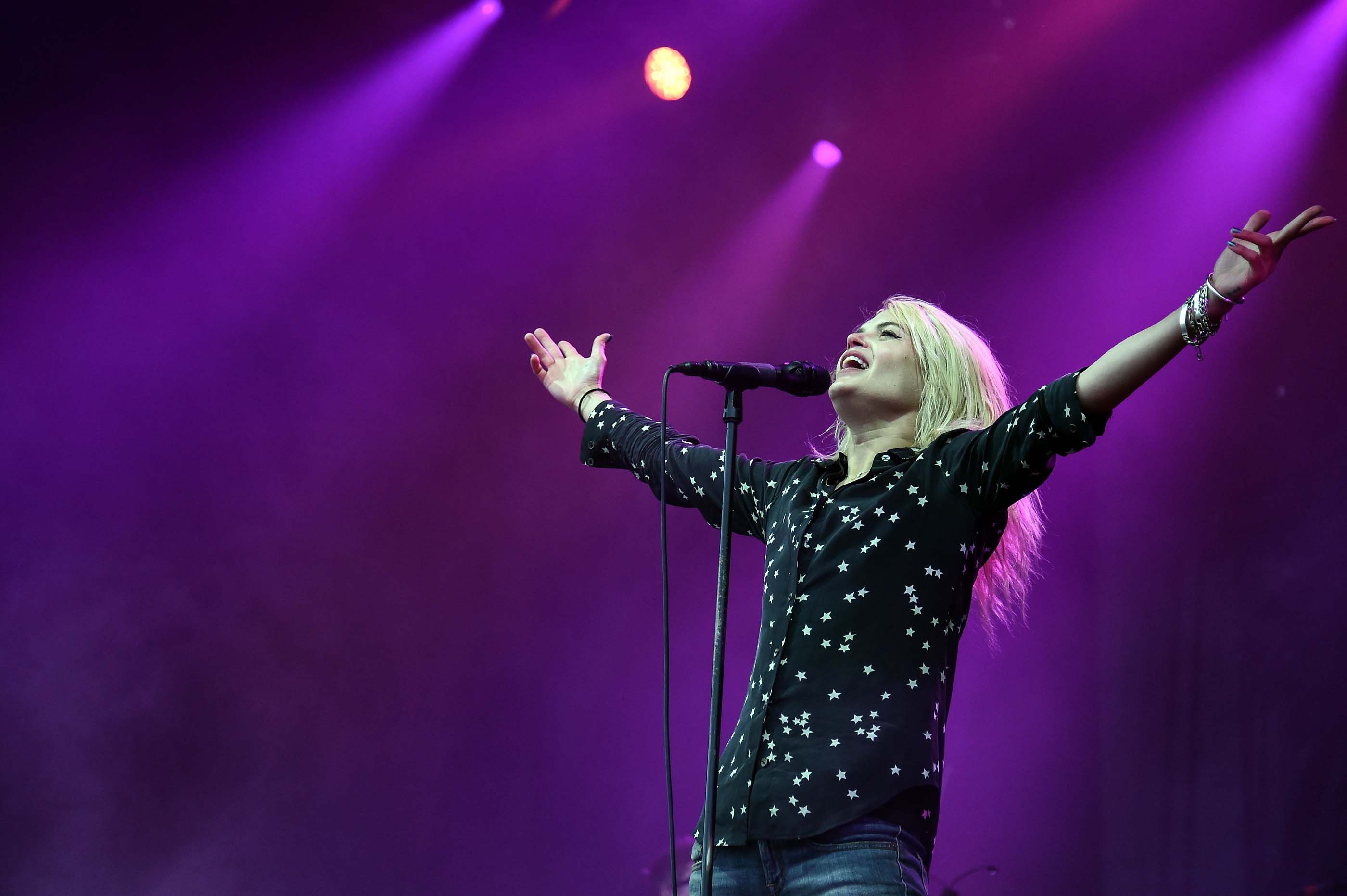 Alison Mosshart performs at the 2016 Park Live international music festival