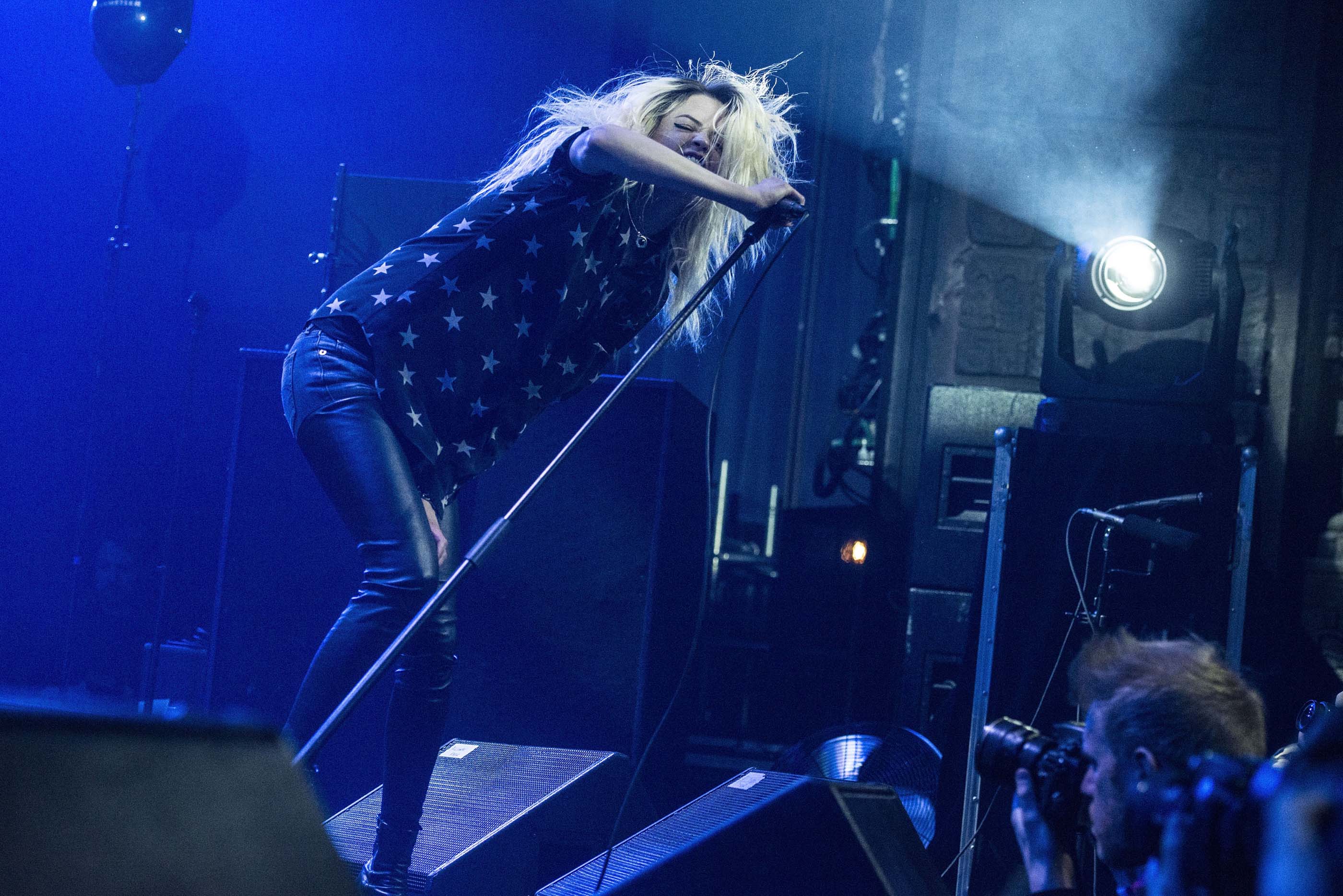 Alison Mosshart performs at the 2016 Park Live international music festival