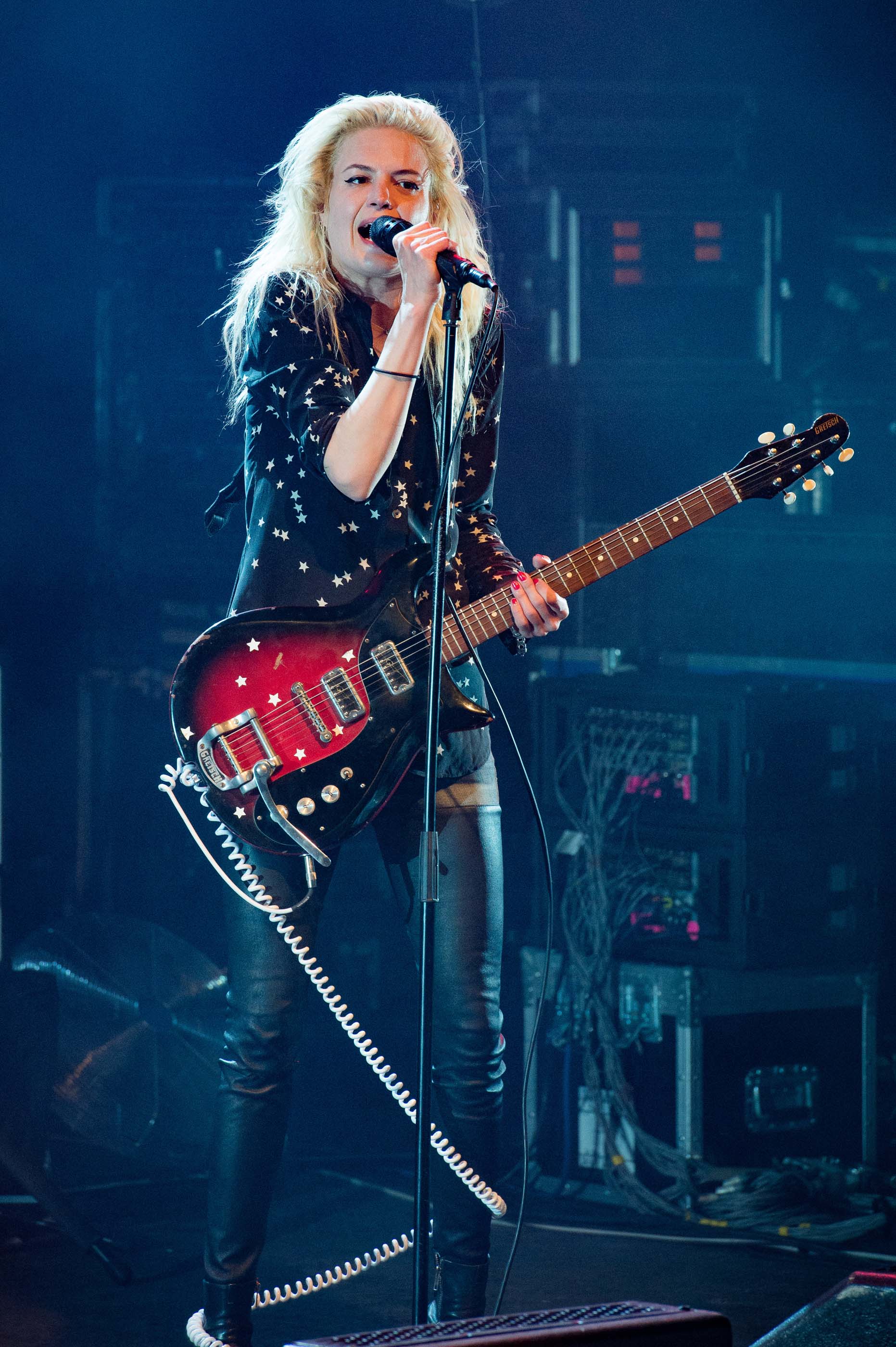 Alison Mosshart performs at the 2016 Park Live international music festival