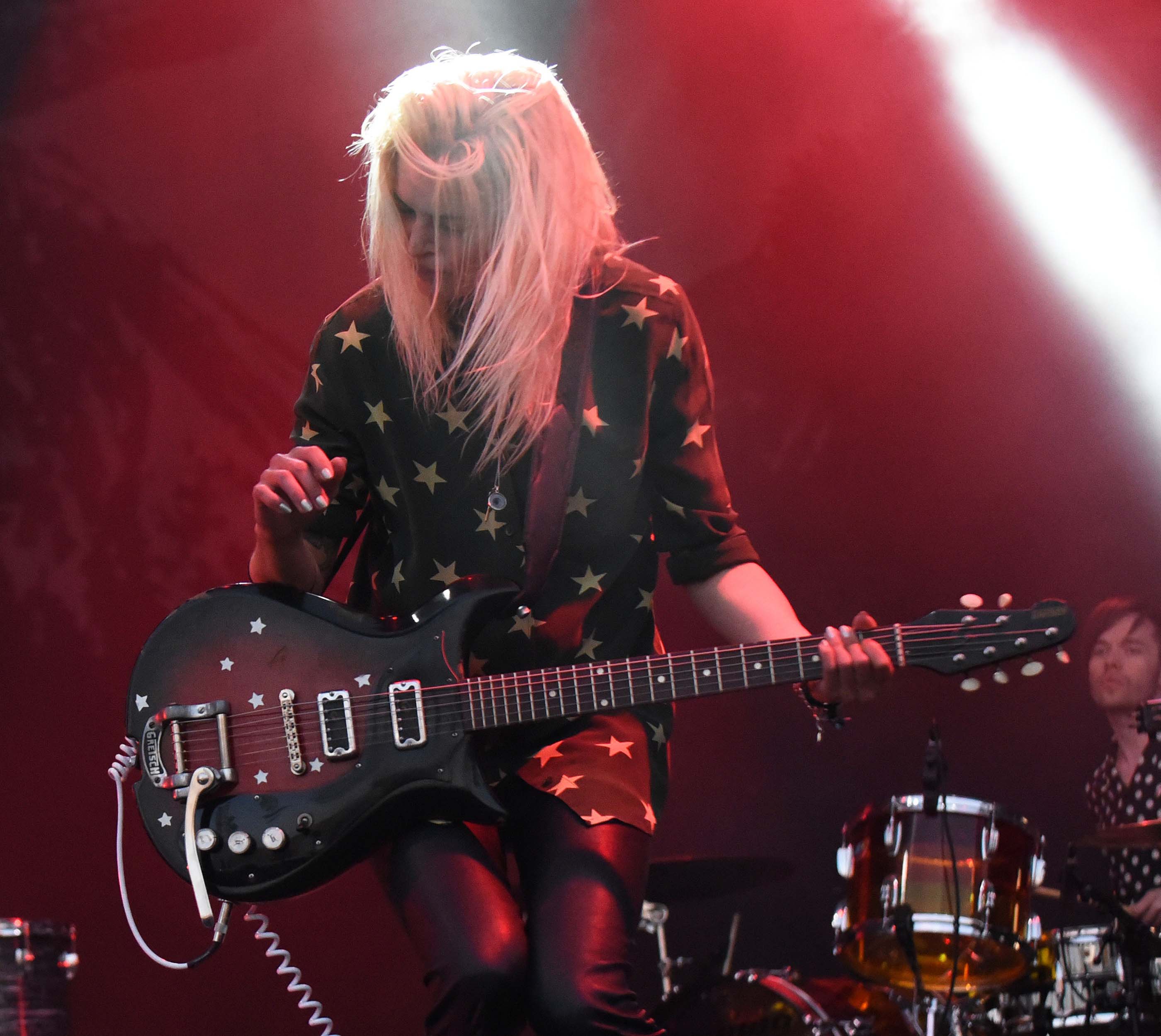 Alison Mosshart performs at the 2016 Park Live international music festival