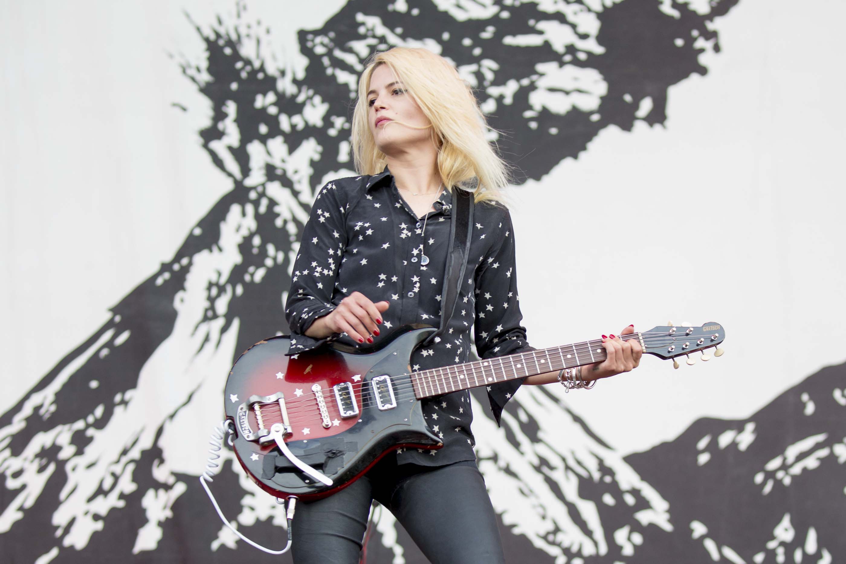 Alison Mosshart performs at the 2016 Park Live international music festival