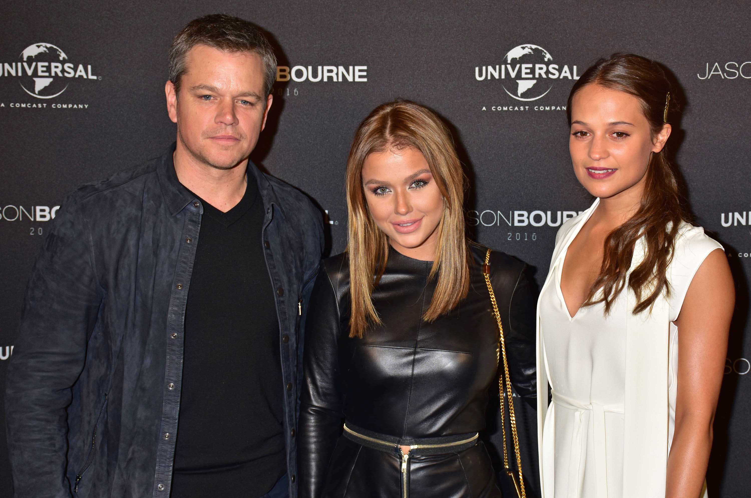 Kim Gloss attends the Jason Bourne premiere