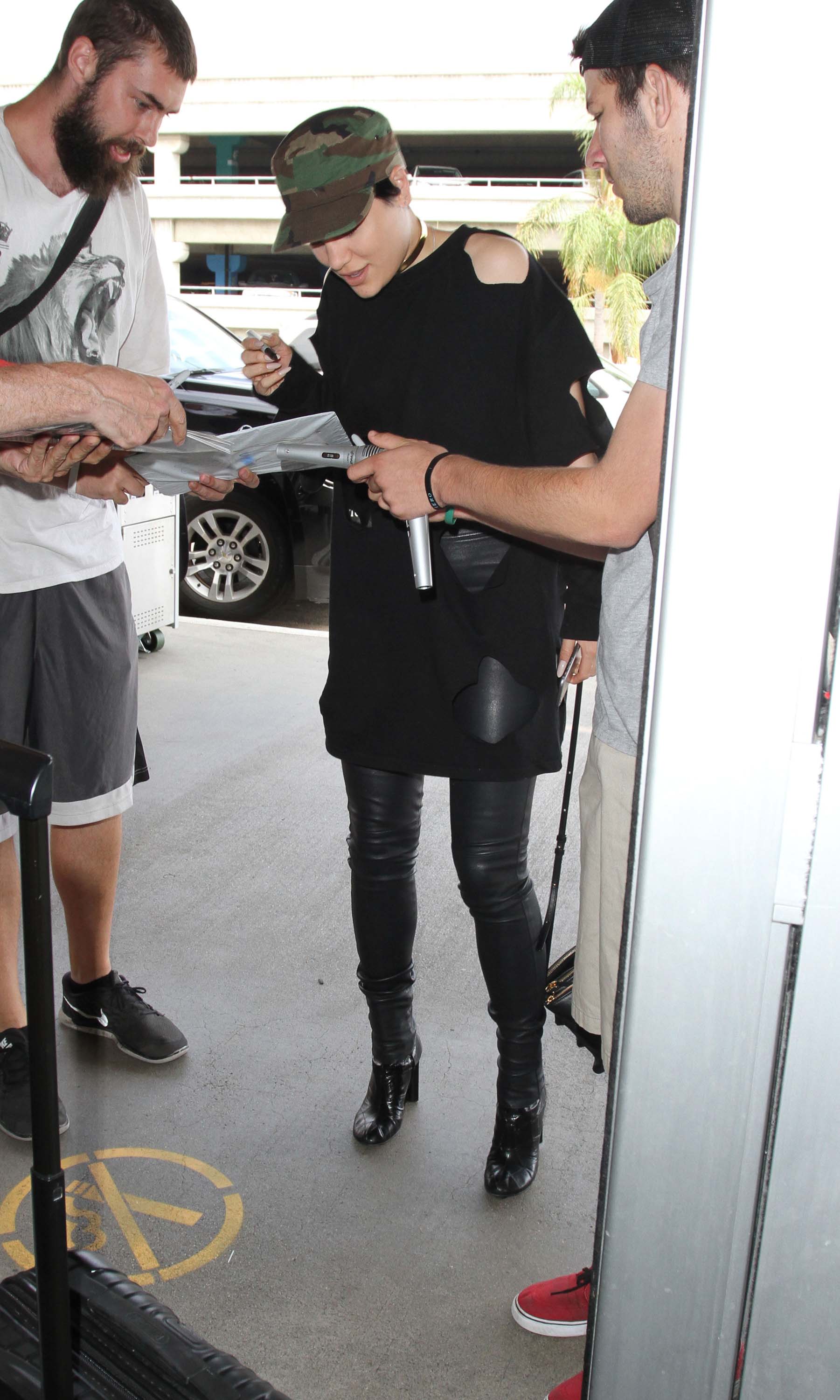 Jessie J arrives at LAX