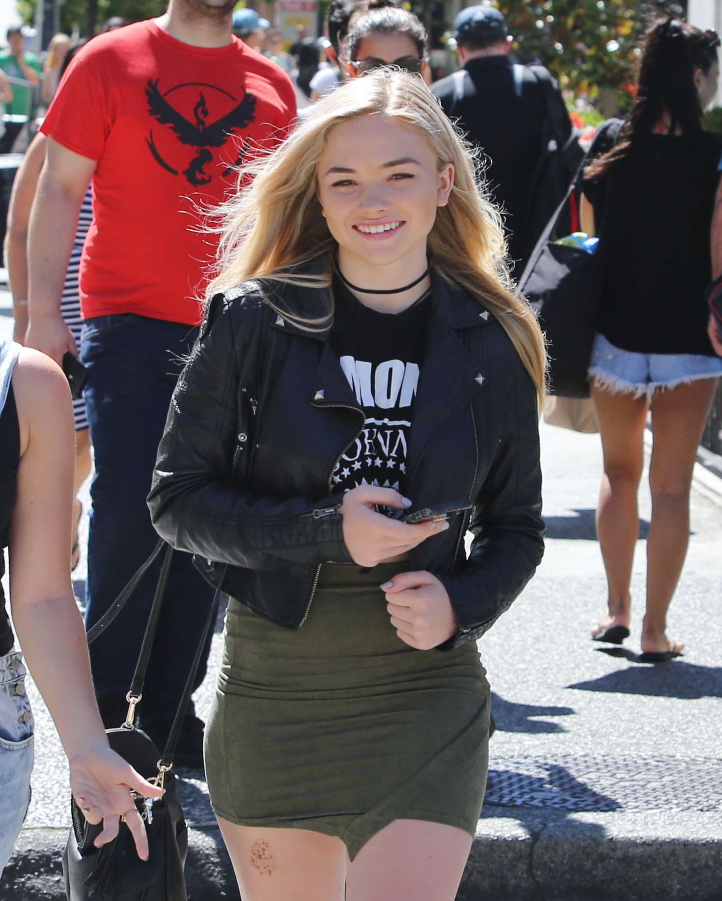 Natalie Alyn Lind out in Vancouver