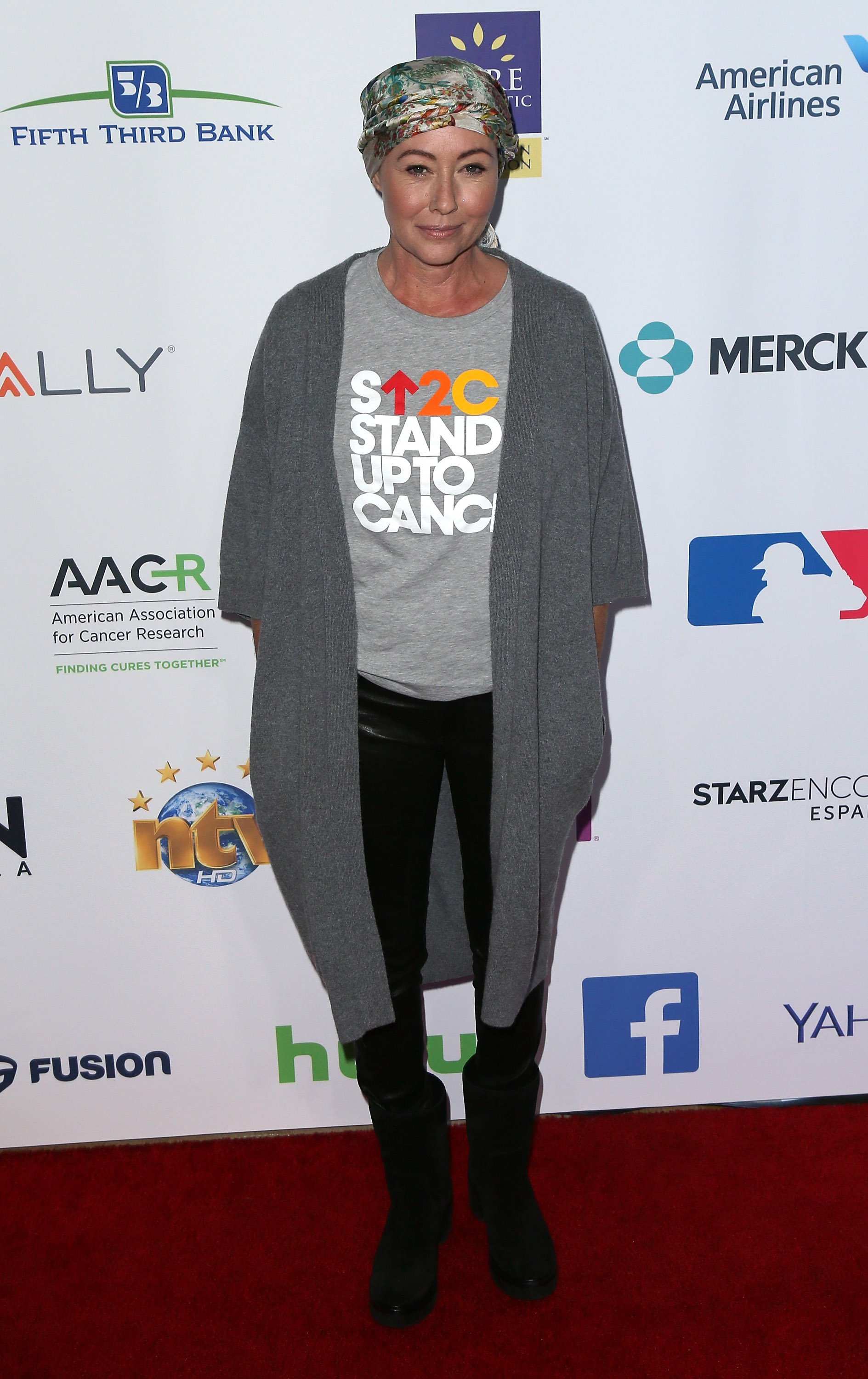 Shannen Doherty attends 5th Biennial Stand Up To Cancer