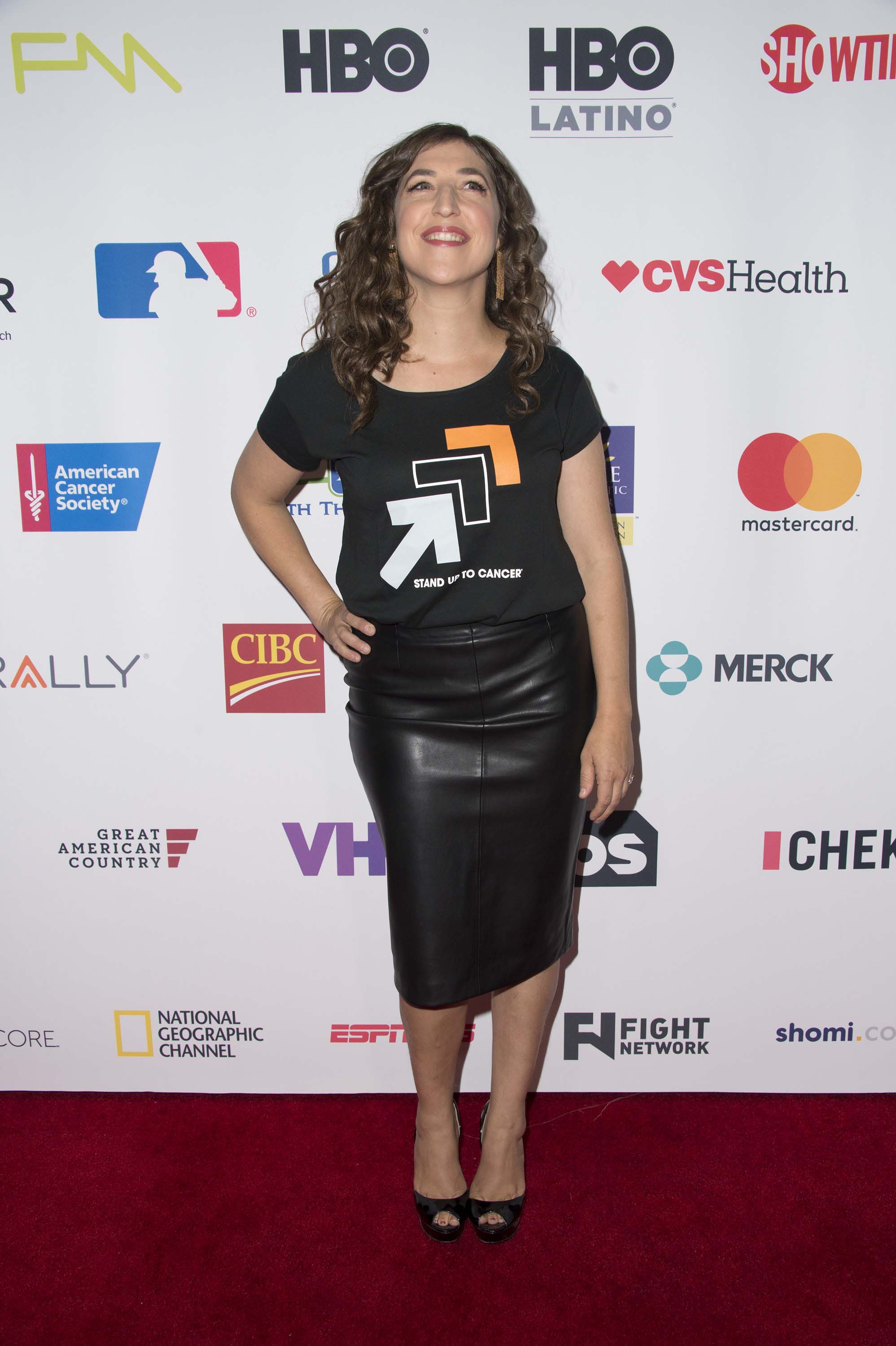 Mayim Bialik attends 5th Biennial Stand Up To Cancer