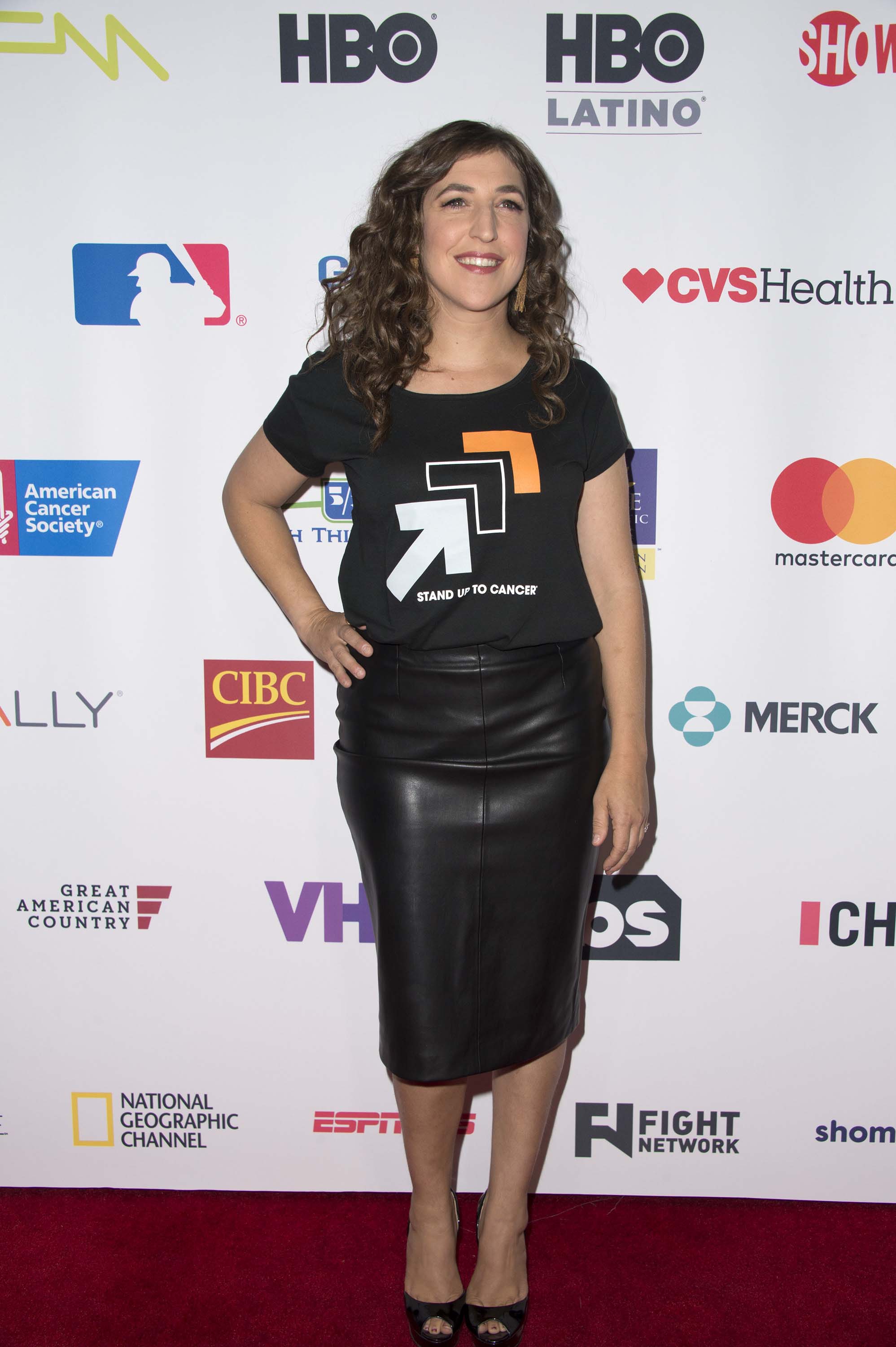 Mayim Bialik attends 5th Biennial Stand Up To Cancer