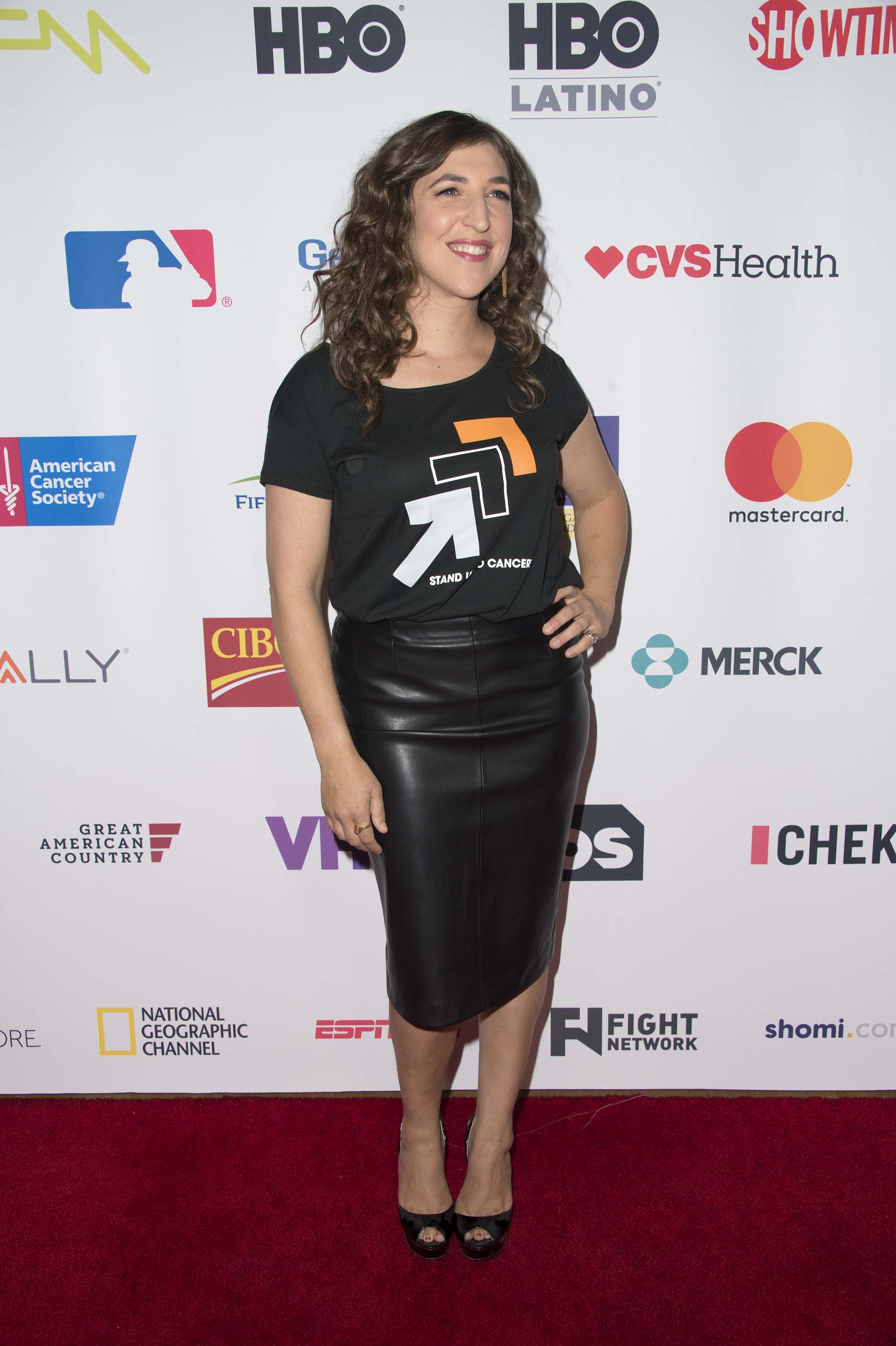 Mayim Bialik attends 5th Biennial Stand Up To Cancer