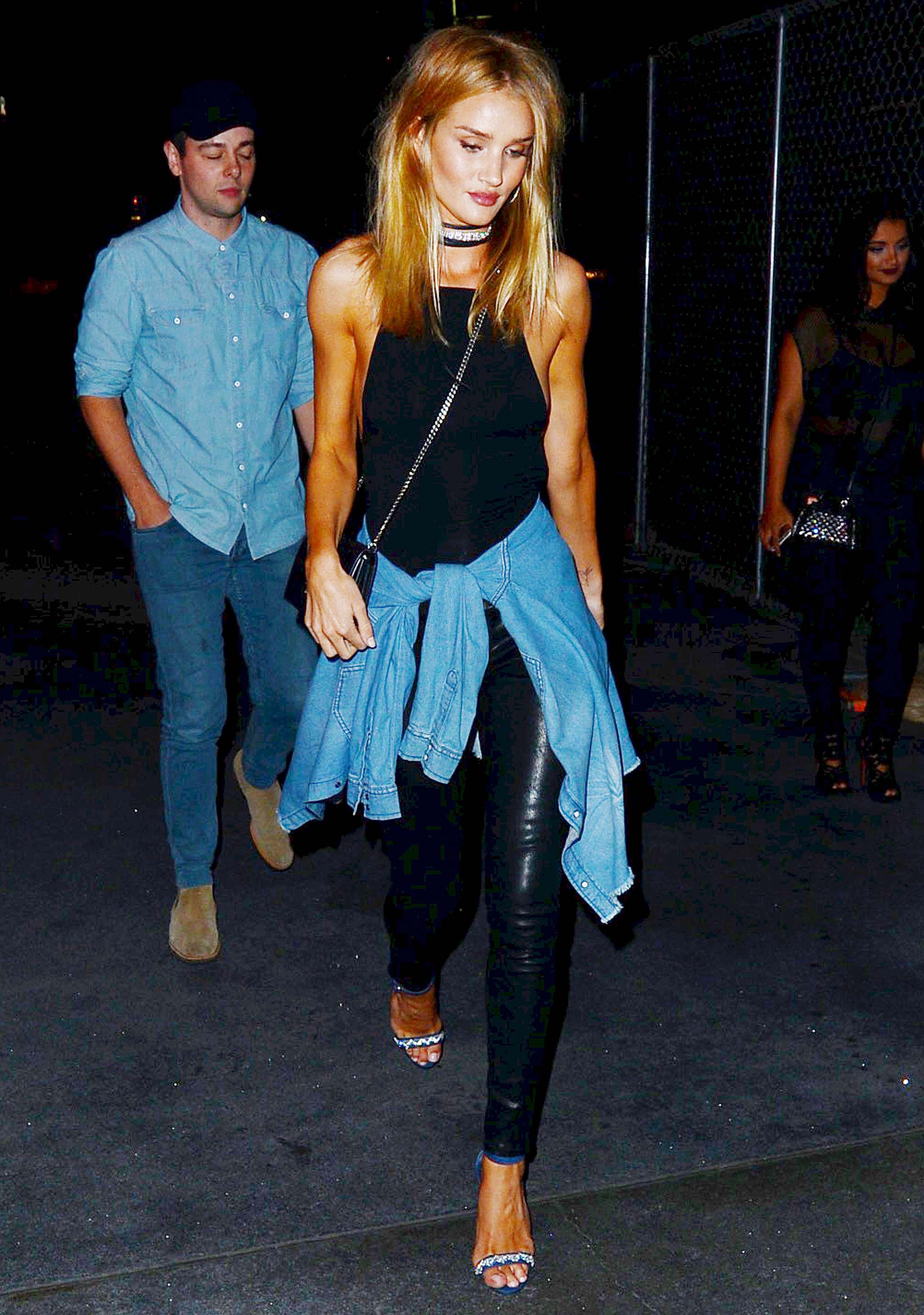 Rosie Huntington-Whiteley arriving at Drake’s Concert