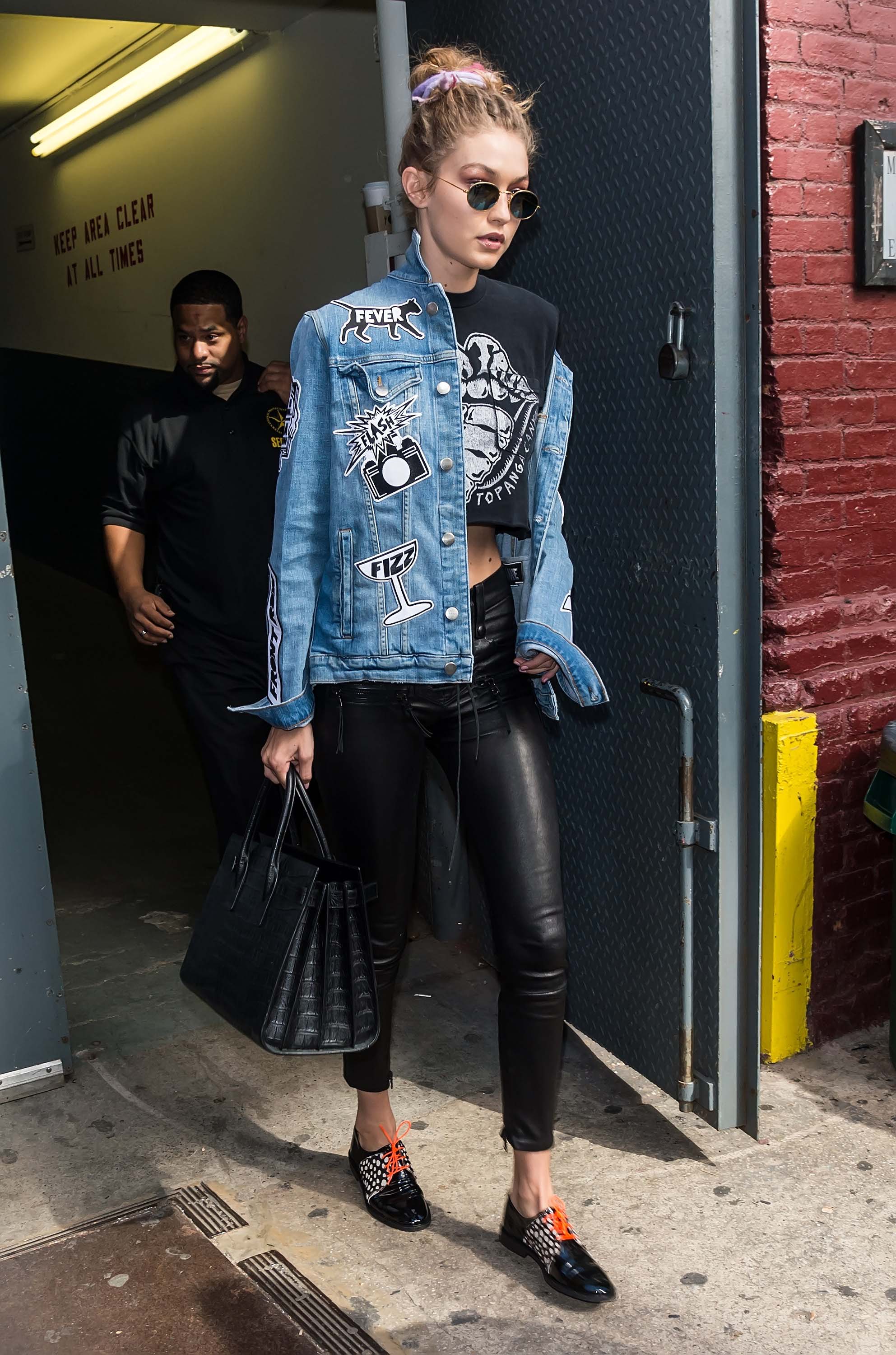 Gigi Hadid leaves Manhattan apartment