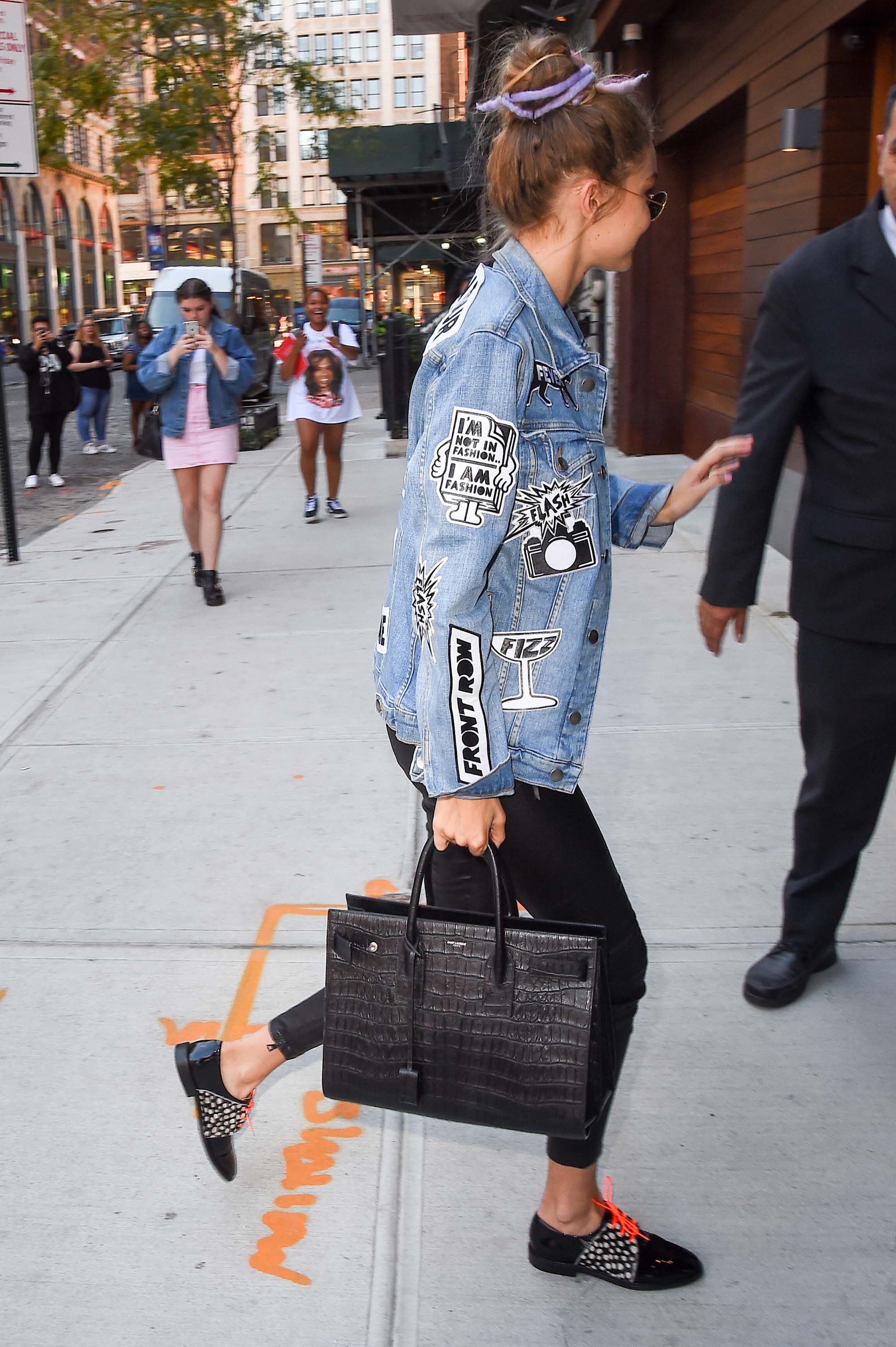 Gigi Hadid leaves Manhattan apartment